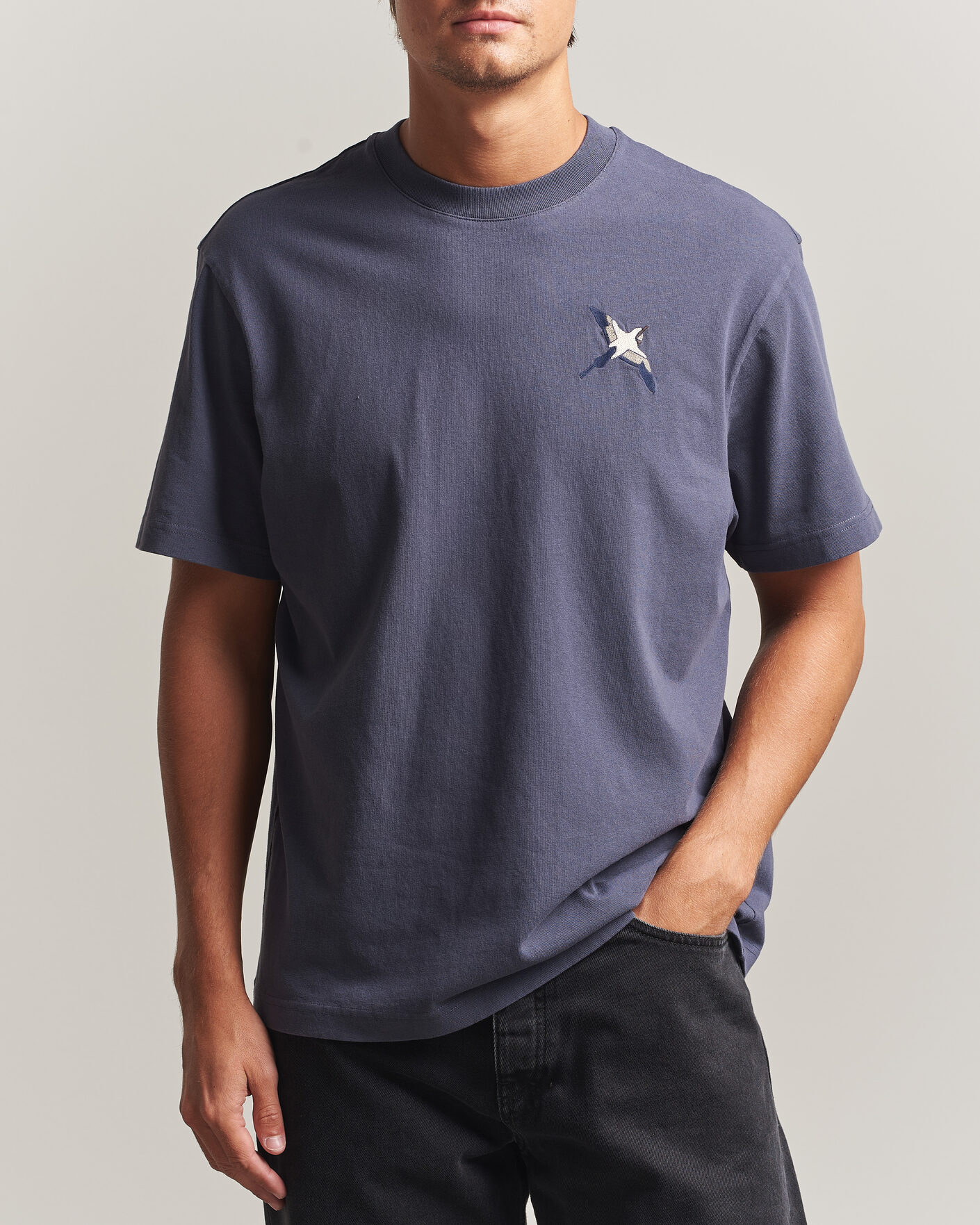 Heren | T-shirts | Axel Arigato | Micro Bee Birt T-Shirt Smoke Grey