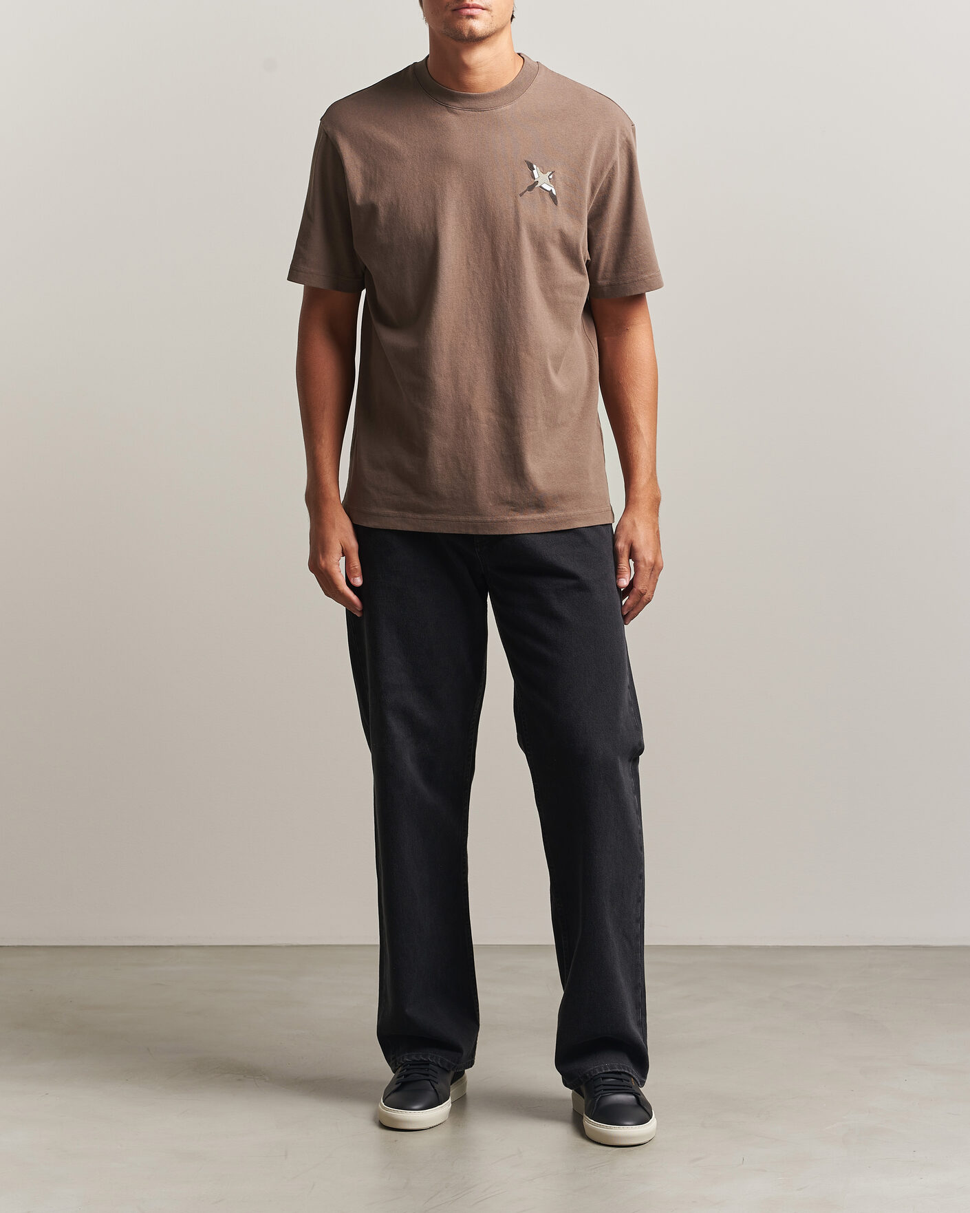 Heren | T-shirts | Axel Arigato | Micro Bee Birt T-Shirt Coffee Brown