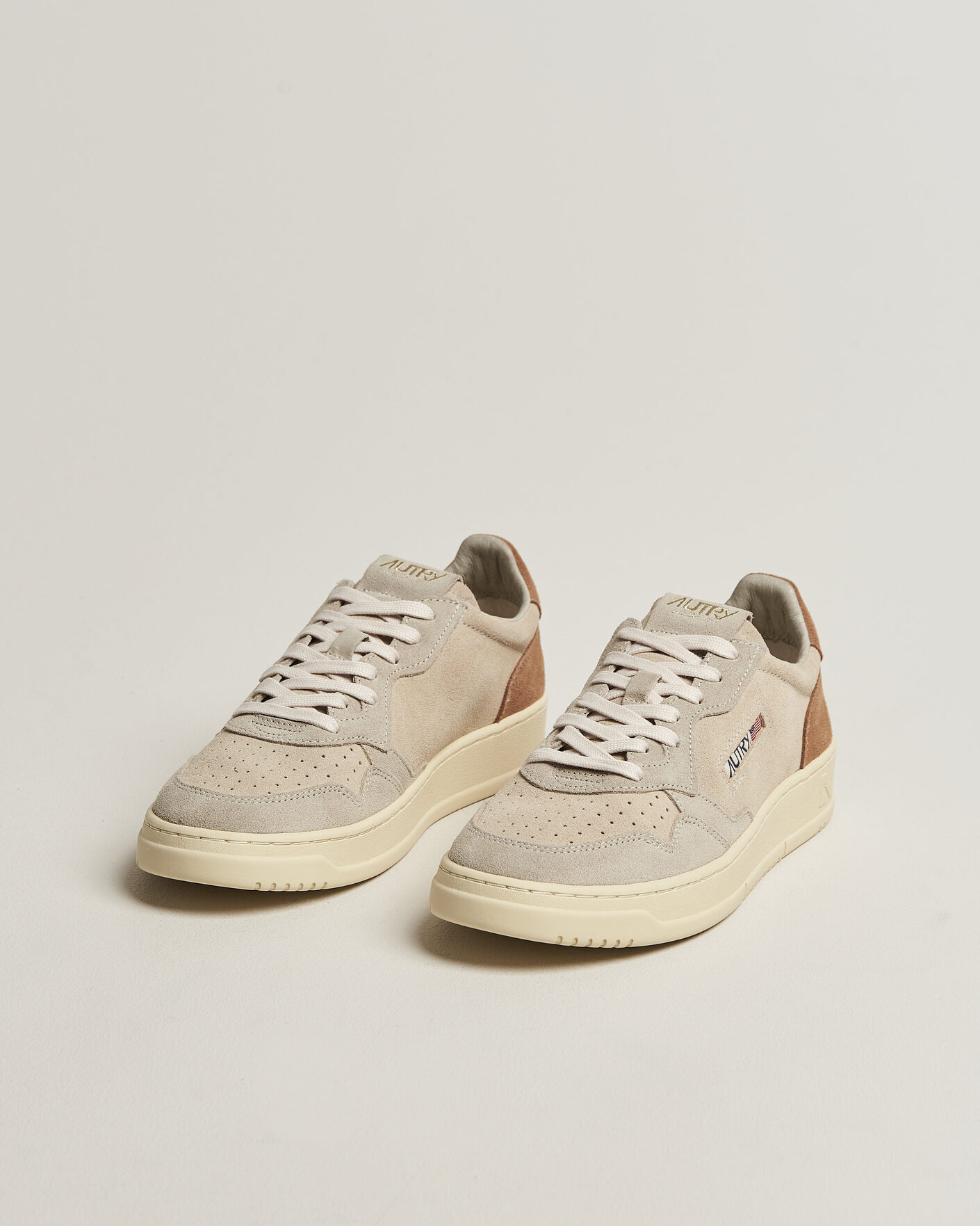 Heren | Sneakers | Autry | Medalist Low Suede Mix Sneaker Brown/Beige/White