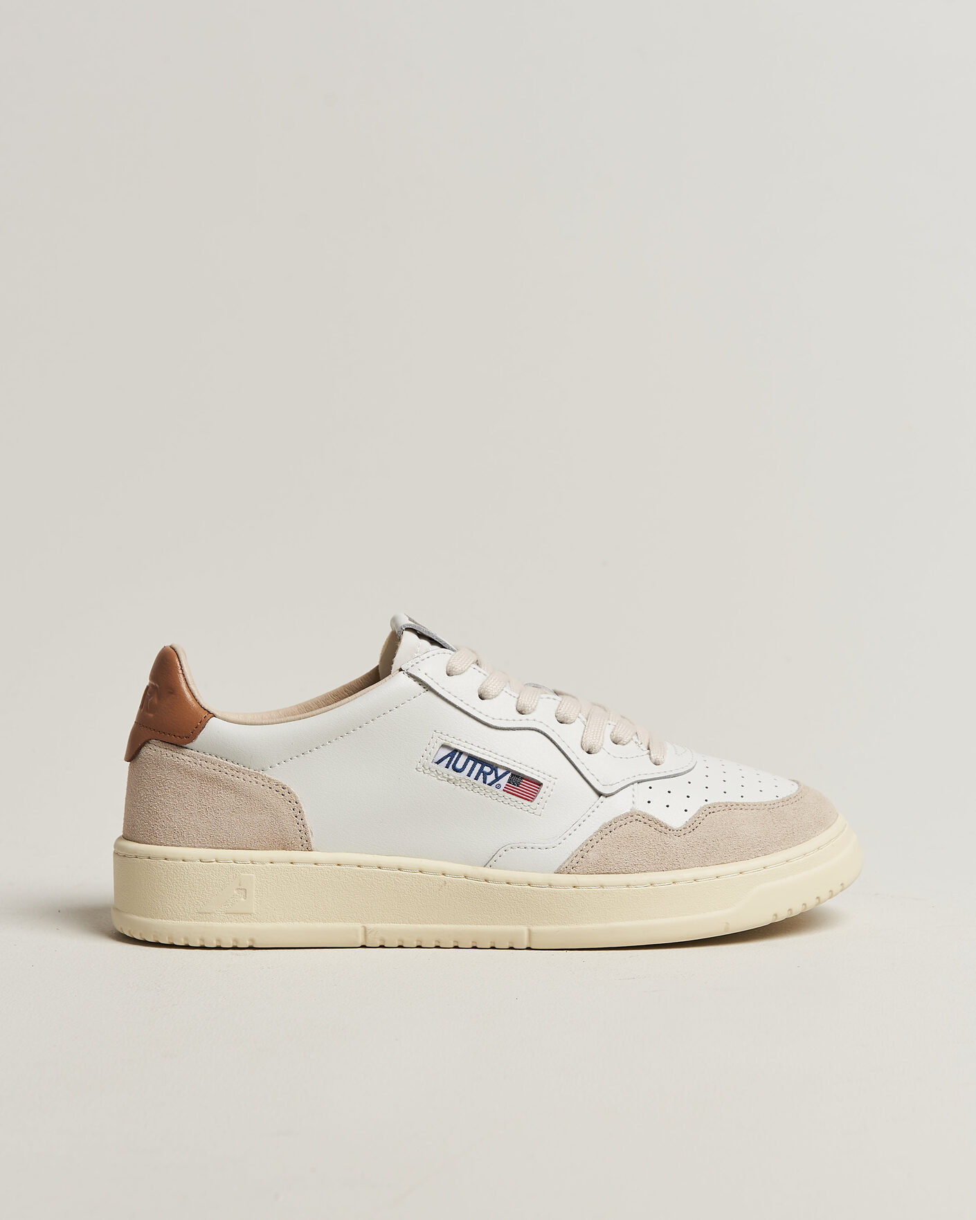 Heren | Sneakers | Autry | Medalist Low Leather/Suede Sneaker White/Lion
