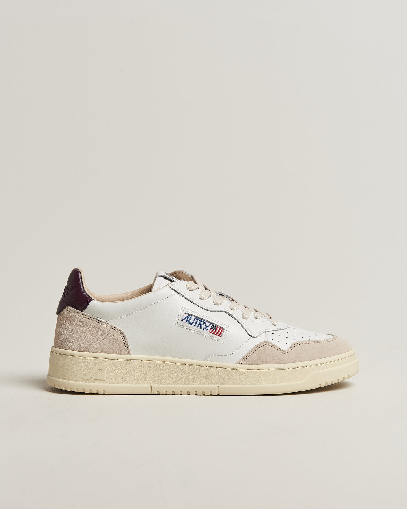 Heren | Sneakers | Autry | Medalist Low Leather/Suede Sneaker White/Fig