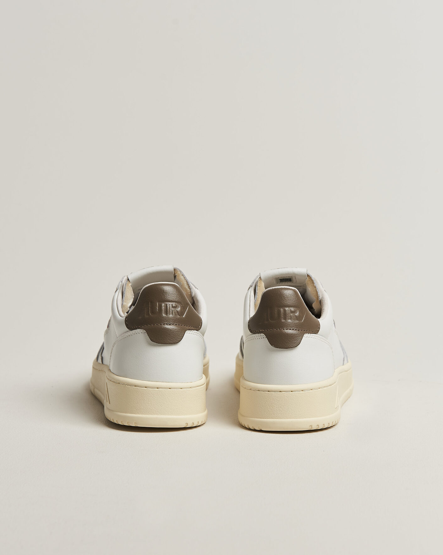 Heren | Sneakers | Autry | Medalist Low Sneaker White/Chocolate