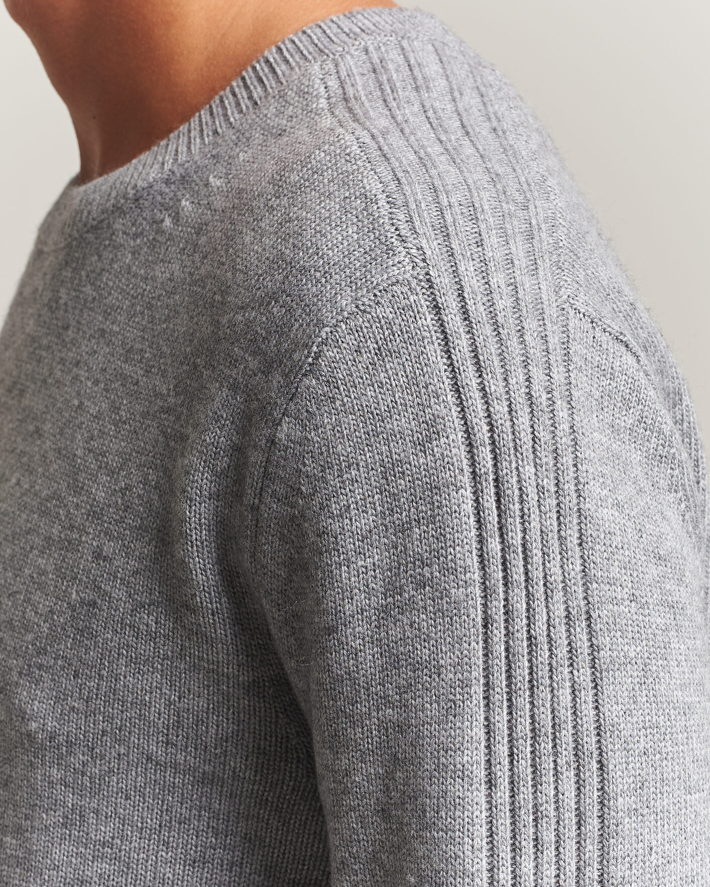 Heren | Truien | Tiger of Sweden | Wilfred Wool/Cashmere Sweater Light Grey Melange