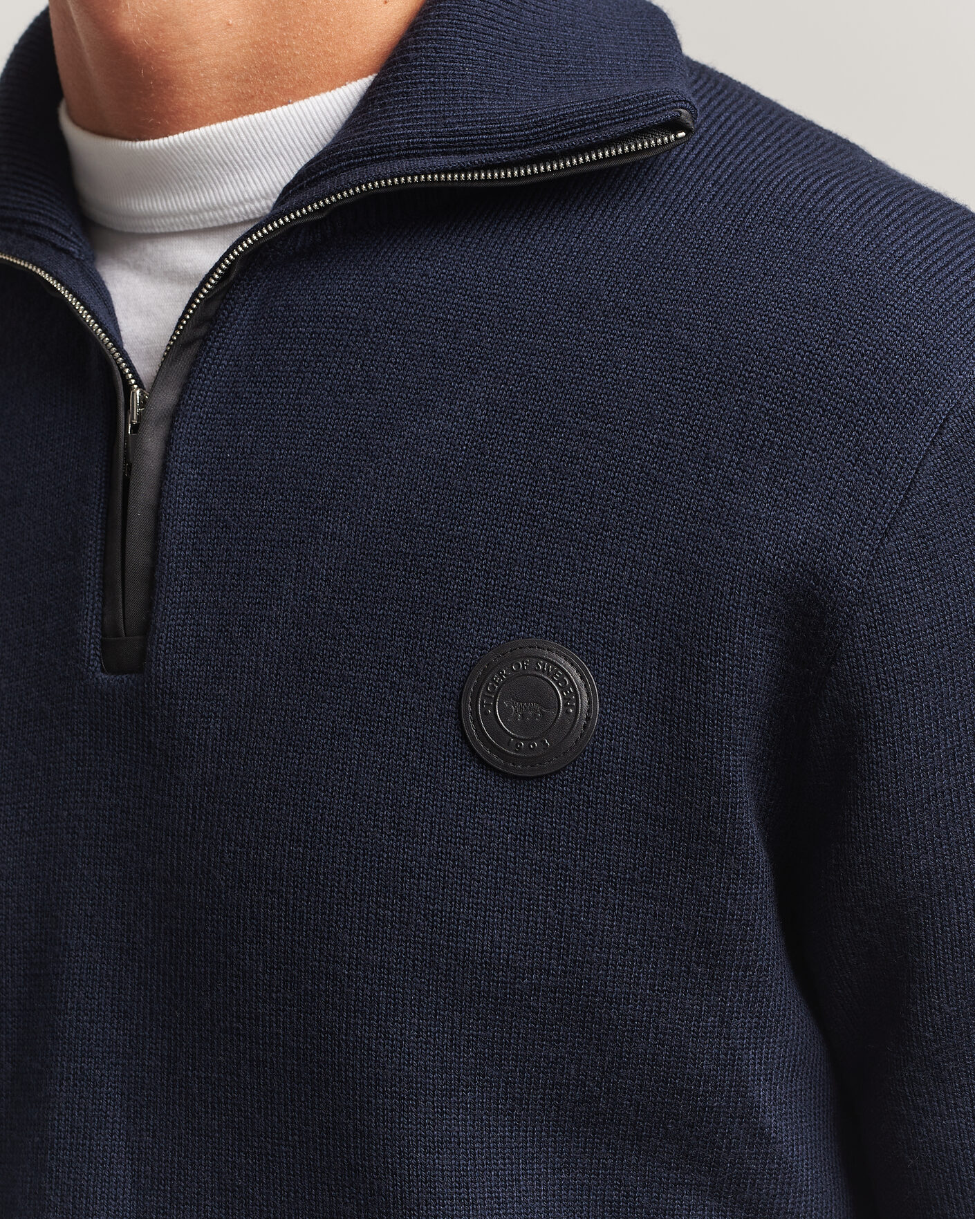 Heren | Truien | Tiger of Sweden | Hamish Wool Heavy Knitted Half Zip Night Grape