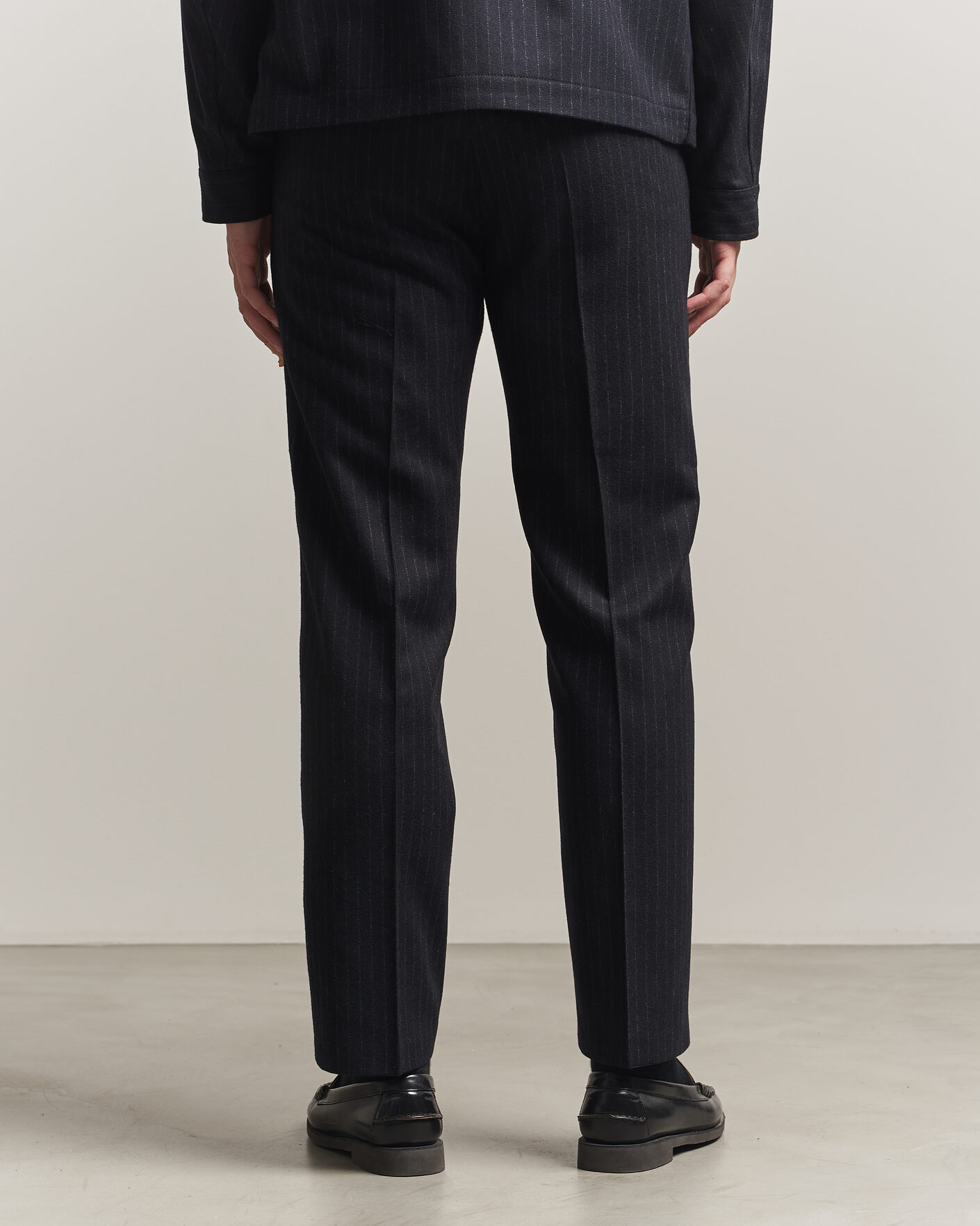 Heren | Broeken | Tiger of Sweden | Tense Wool Pleated Pinstriped Trousers Blue Function