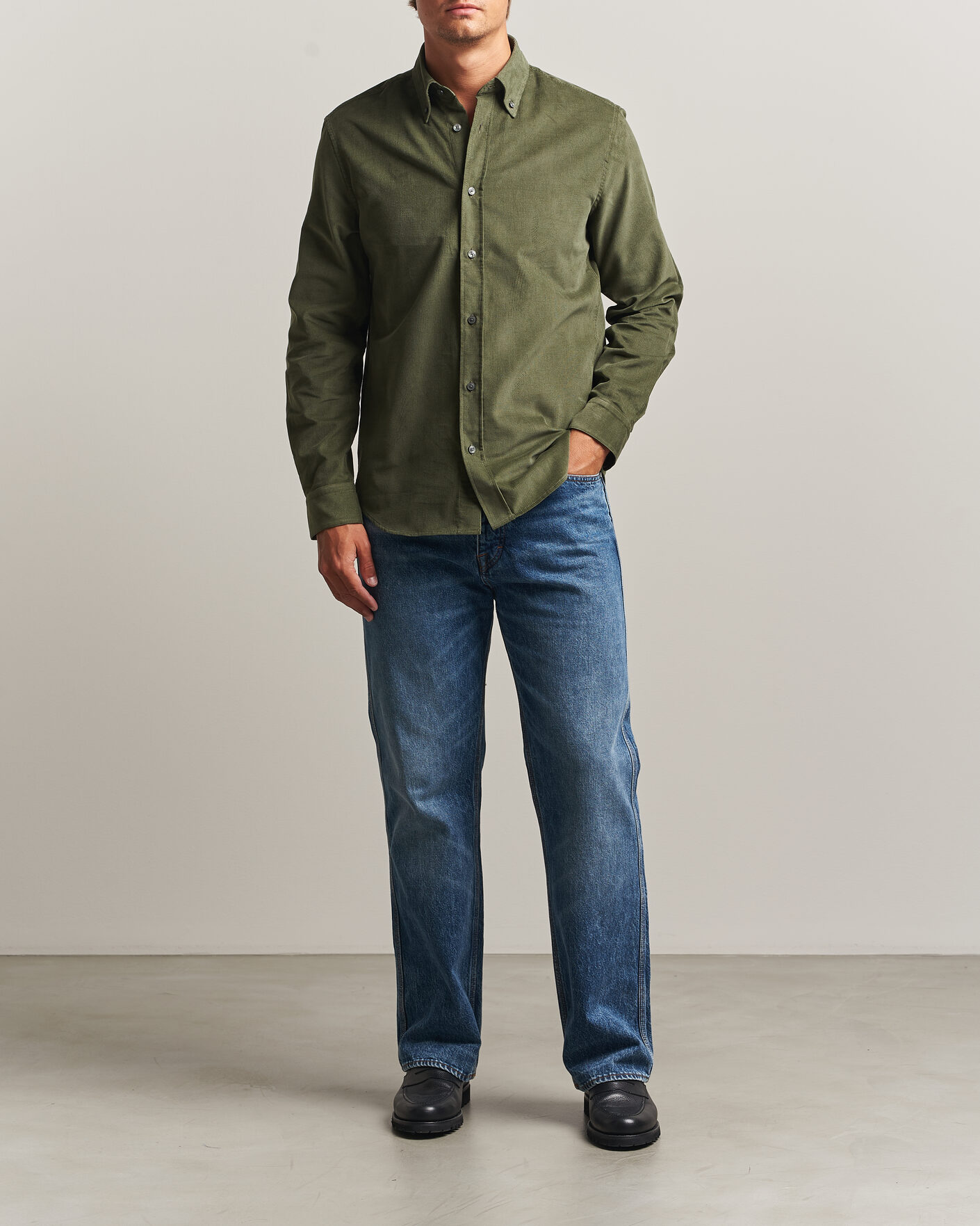 Heren | Overhemden | Tiger of Sweden | Bjorn Corduroy Shirt City Green