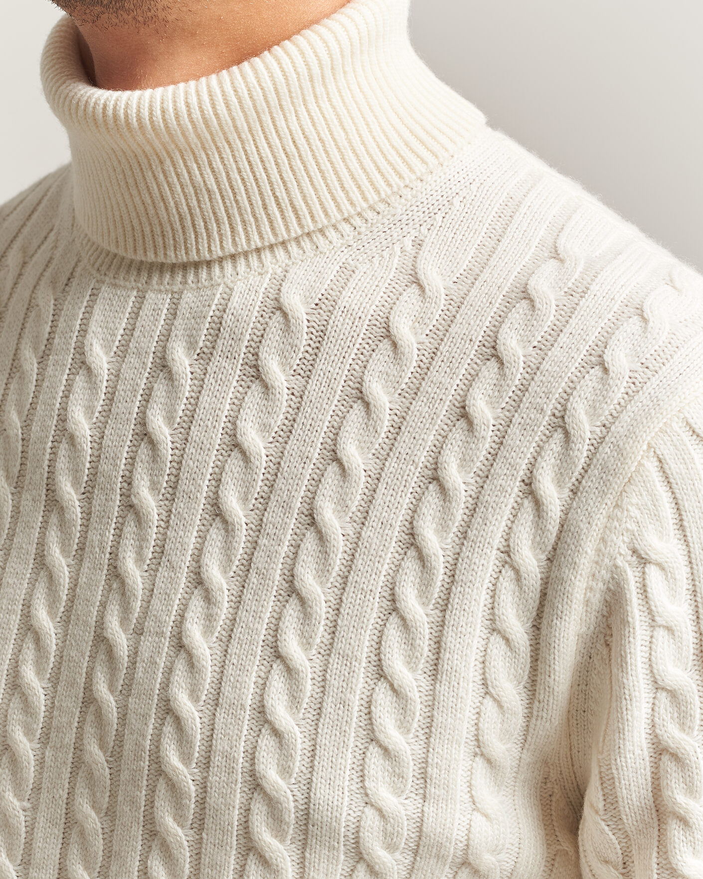 Heren | Truien | Tiger of Sweden | Wilde Wool/Cashmere Cable Turtleneck Porcelain Cream