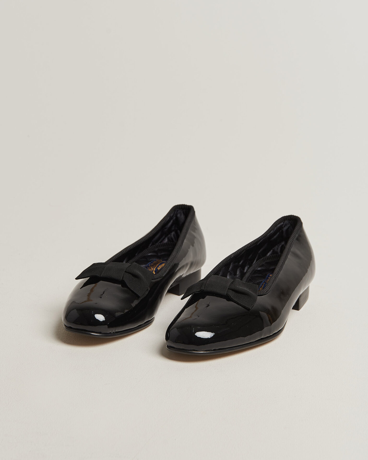 Heren | Lakschoenen | Bowhill & Elliott | Patent Opera Pump Black