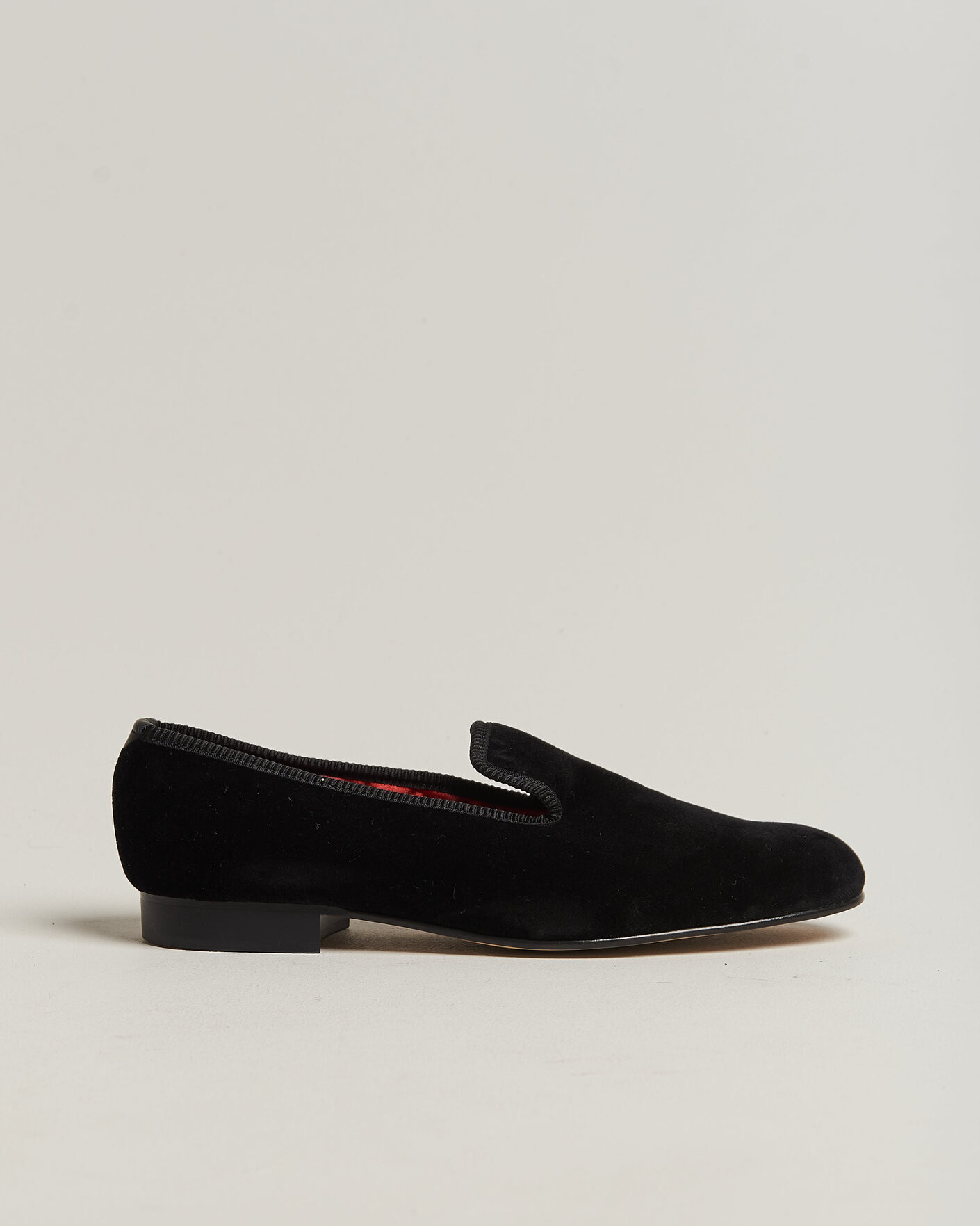 Heren | Instappers | Bowhill & Elliott | Plain Albert Pump Black Velvet