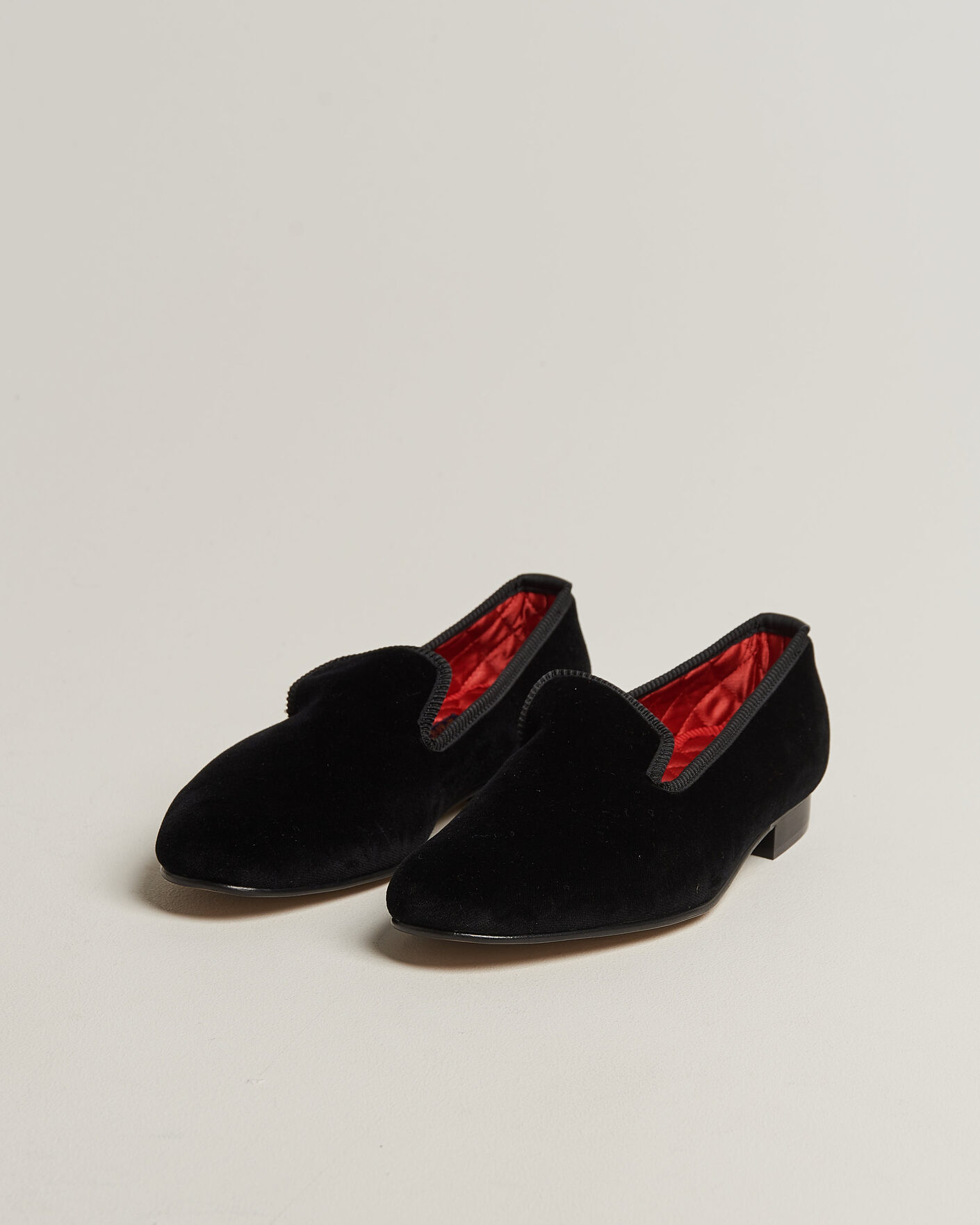Heren | Instappers | Bowhill & Elliott | Plain Albert Pump Black Velvet