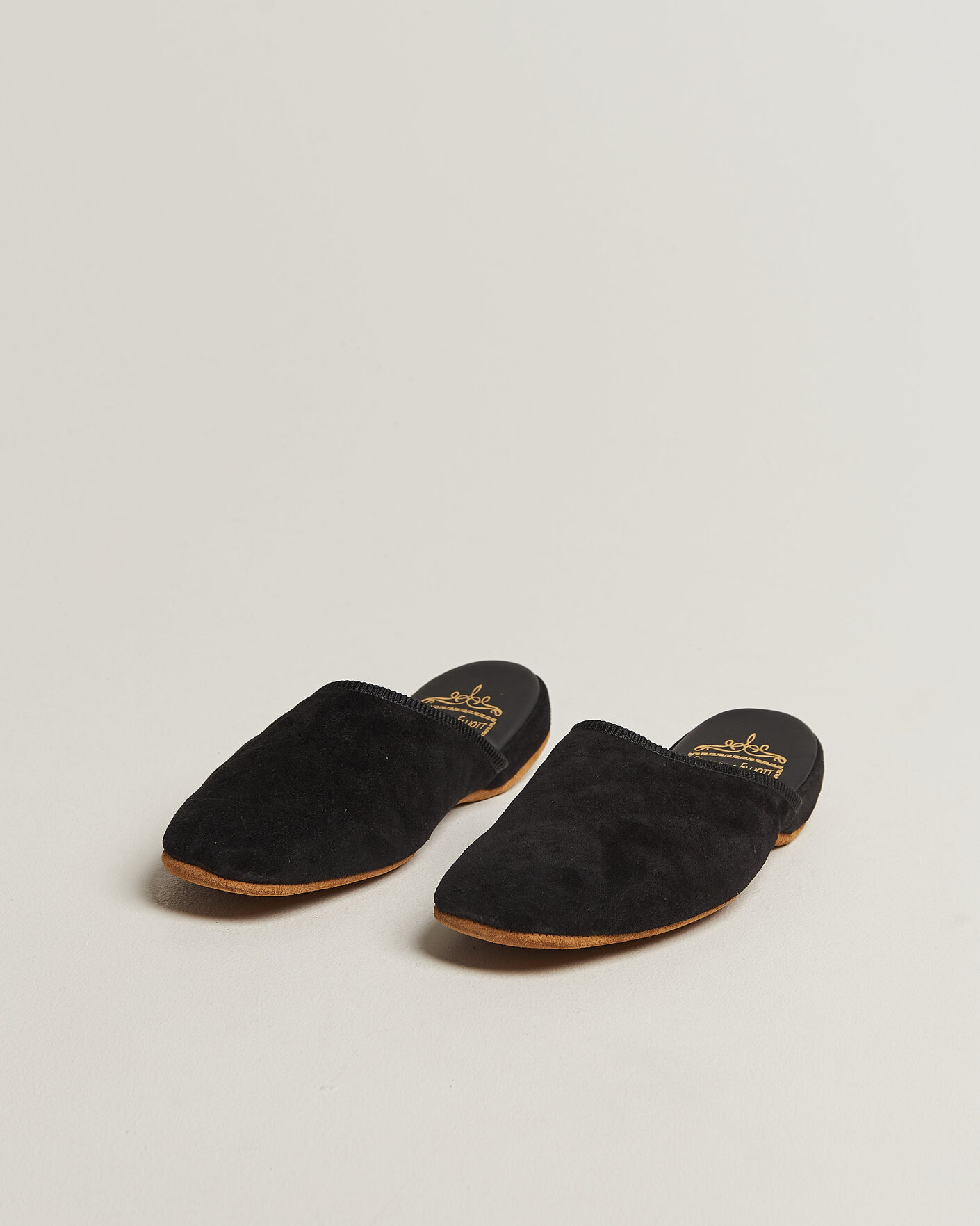 Heren | Sandalen slides | Bowhill & Elliott | Mule Slipper Quilt Lining Black Suede