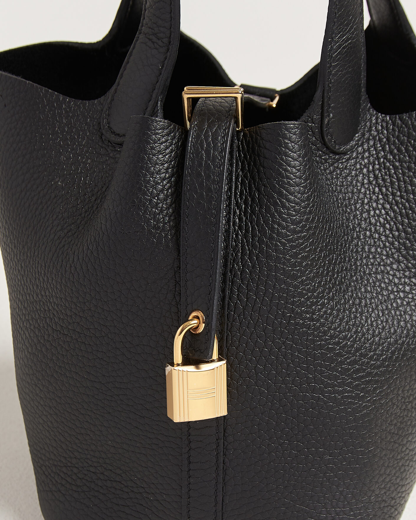 Heren | Pre-Owned & Vintage Bags | Hermès Pre-Owned | Picotin Lock 18 Black