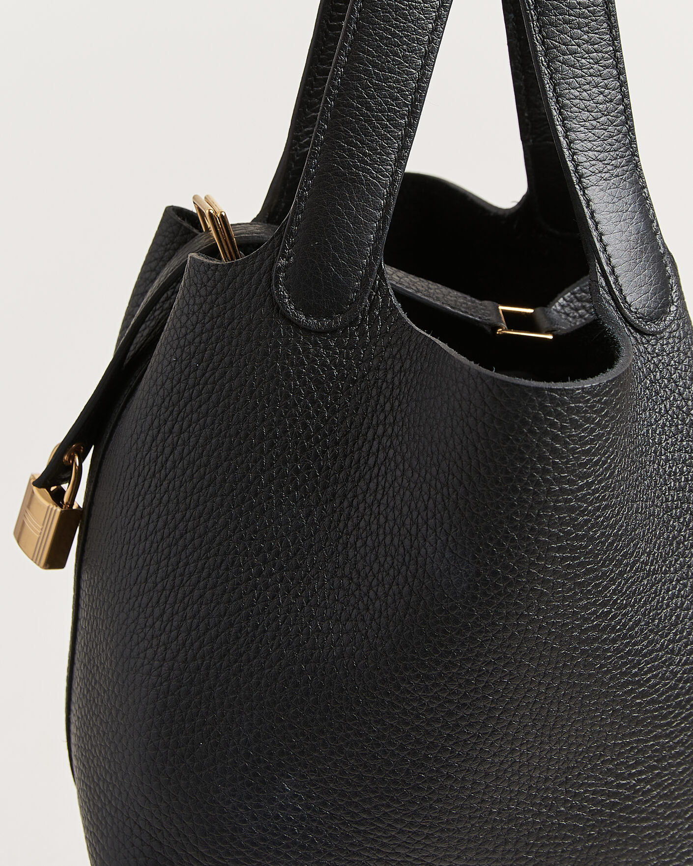 Heren | Pre-Owned & Vintage Bags | Hermès Pre-Owned | Picotin Lock 18 Black