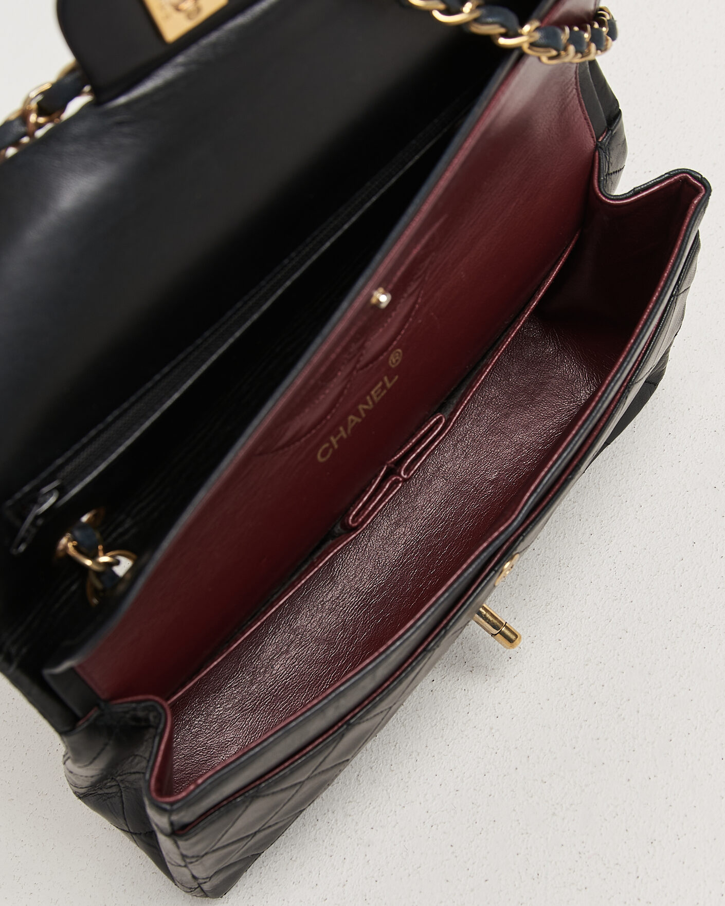 Heren | Pre-Owned & Vintage Bags | Chanel Pre-Owned | Classic Medium Double Flap Bag Lambskin Black
