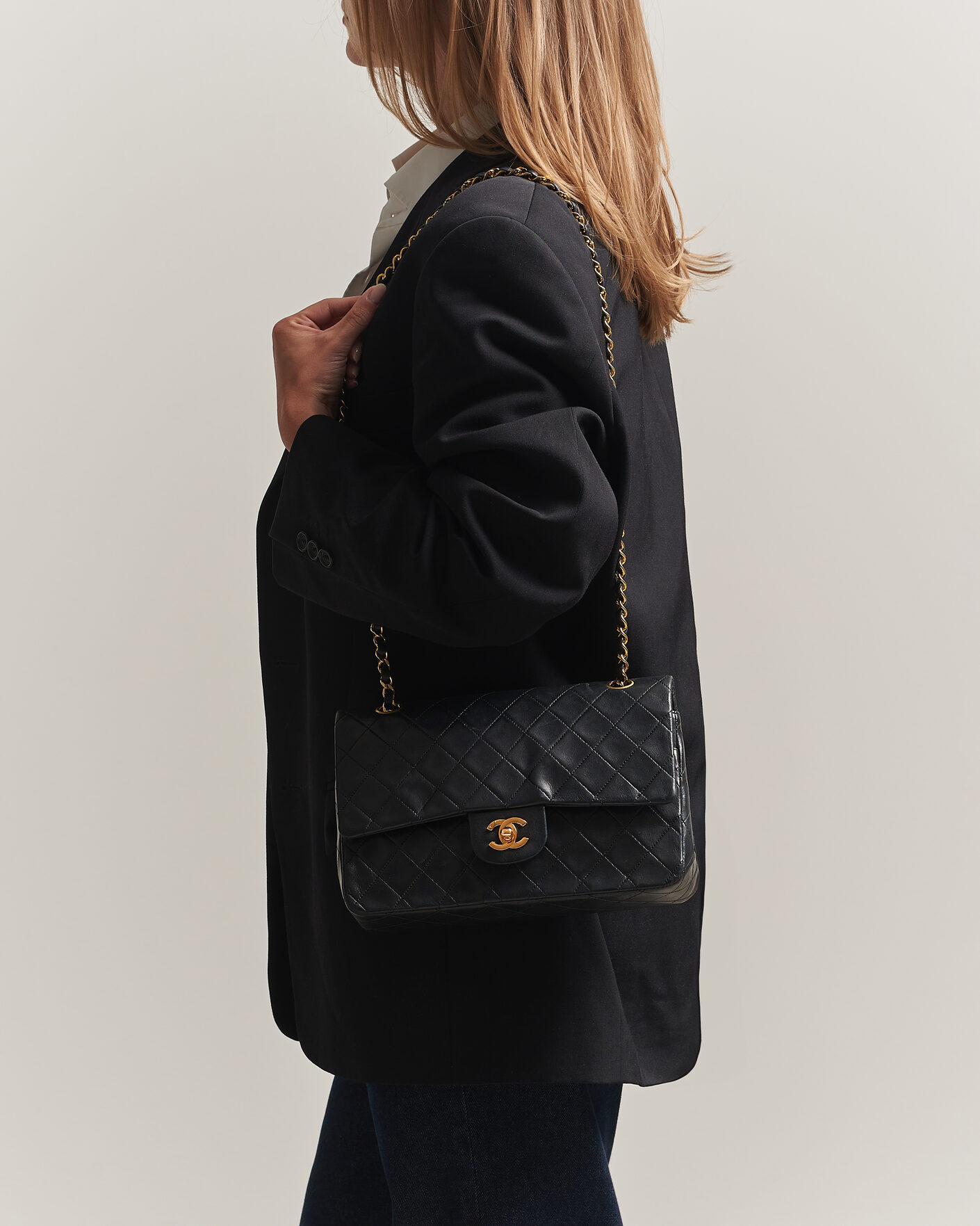 Heren | Pre-Owned & Vintage Bags | Chanel Pre-Owned | Classic Medium Double Flap Bag Lambskin Black
