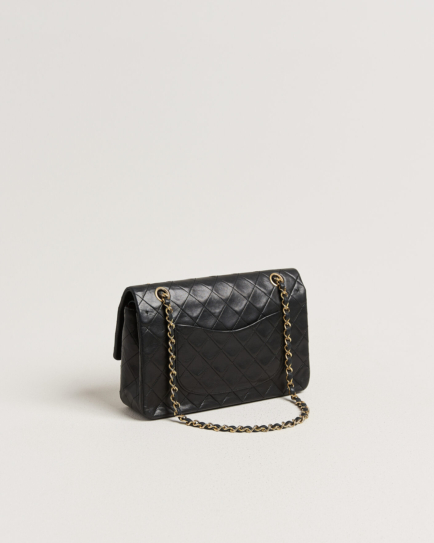 Heren | Chanel Pre-Owned Classic Medium Double Flap Bag Lambskin Black | Chanel Pre-Owned | Classic Medium Double Flap Bag Lambskin Black