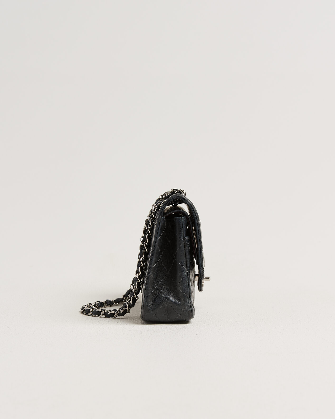 Heren | Pre-Owned & Vintage Bags | Chanel Pre-Owned | Classic Medium Double Flap Bag Lambskin Black