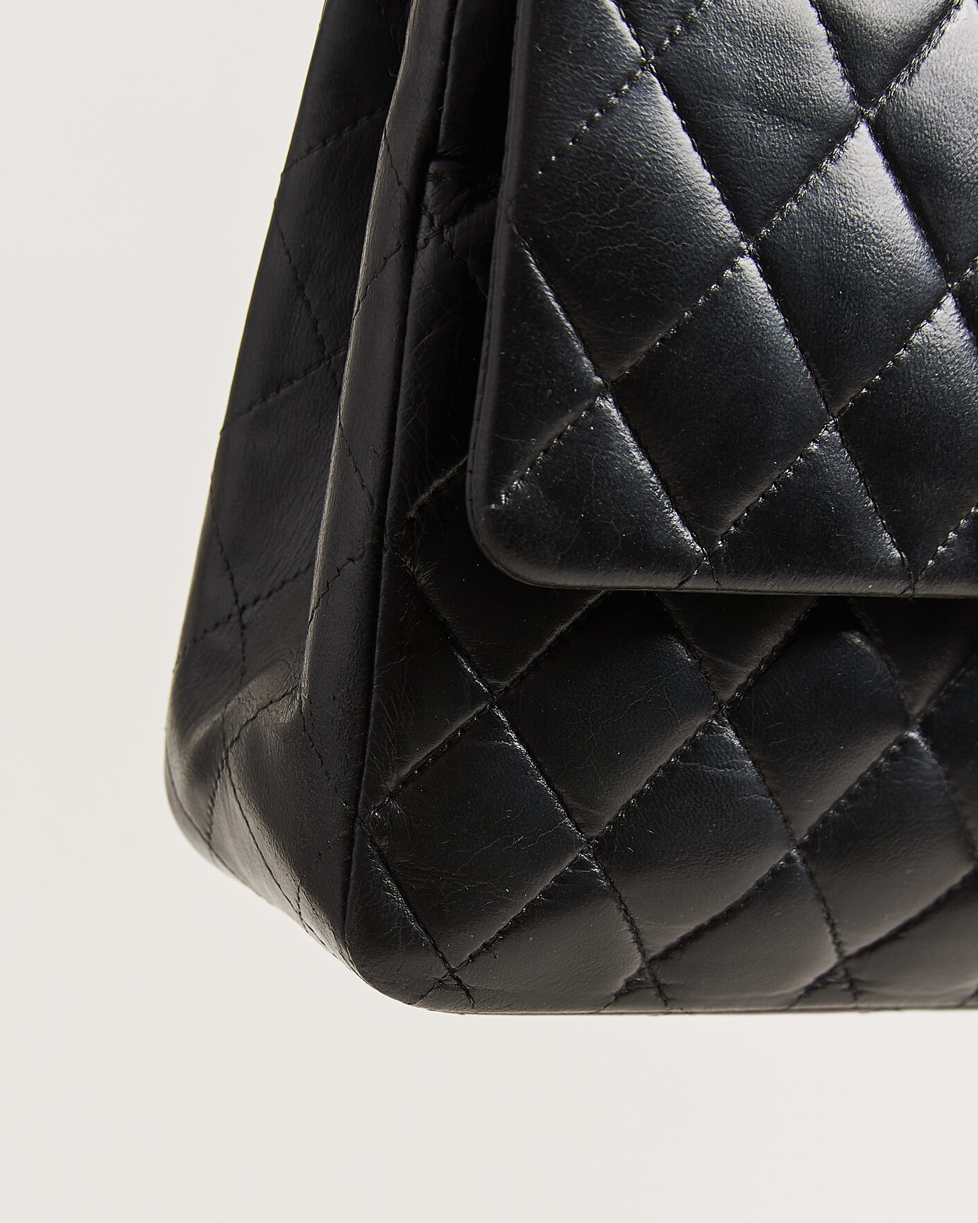 Heren | Pre-Owned & Vintage Bags | Chanel Pre-Owned | Classic Medium Double Flap Bag Lambskin Black