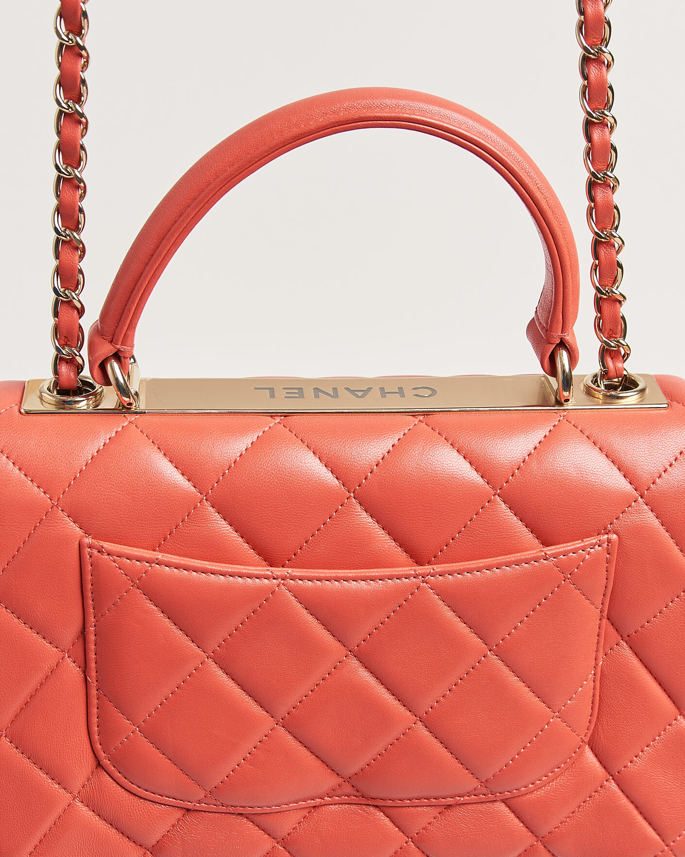 Heren | Pre-Owned & Vintage Bags | Chanel Pre-Owned | Trendy CC Top Handle Bag Coral