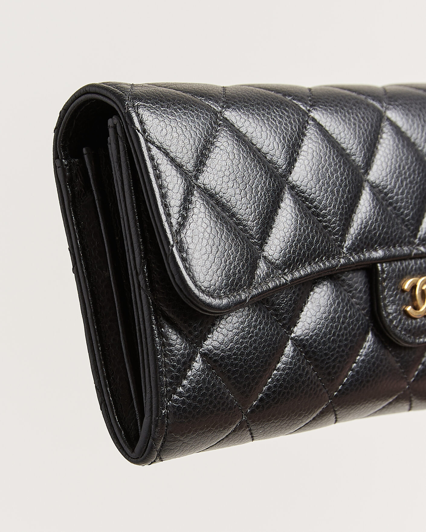 Heren | Pre-Owned & Vintage Bags | Chanel Pre-Owned | Classic  Long Flap Wallet Caviar Leather Black