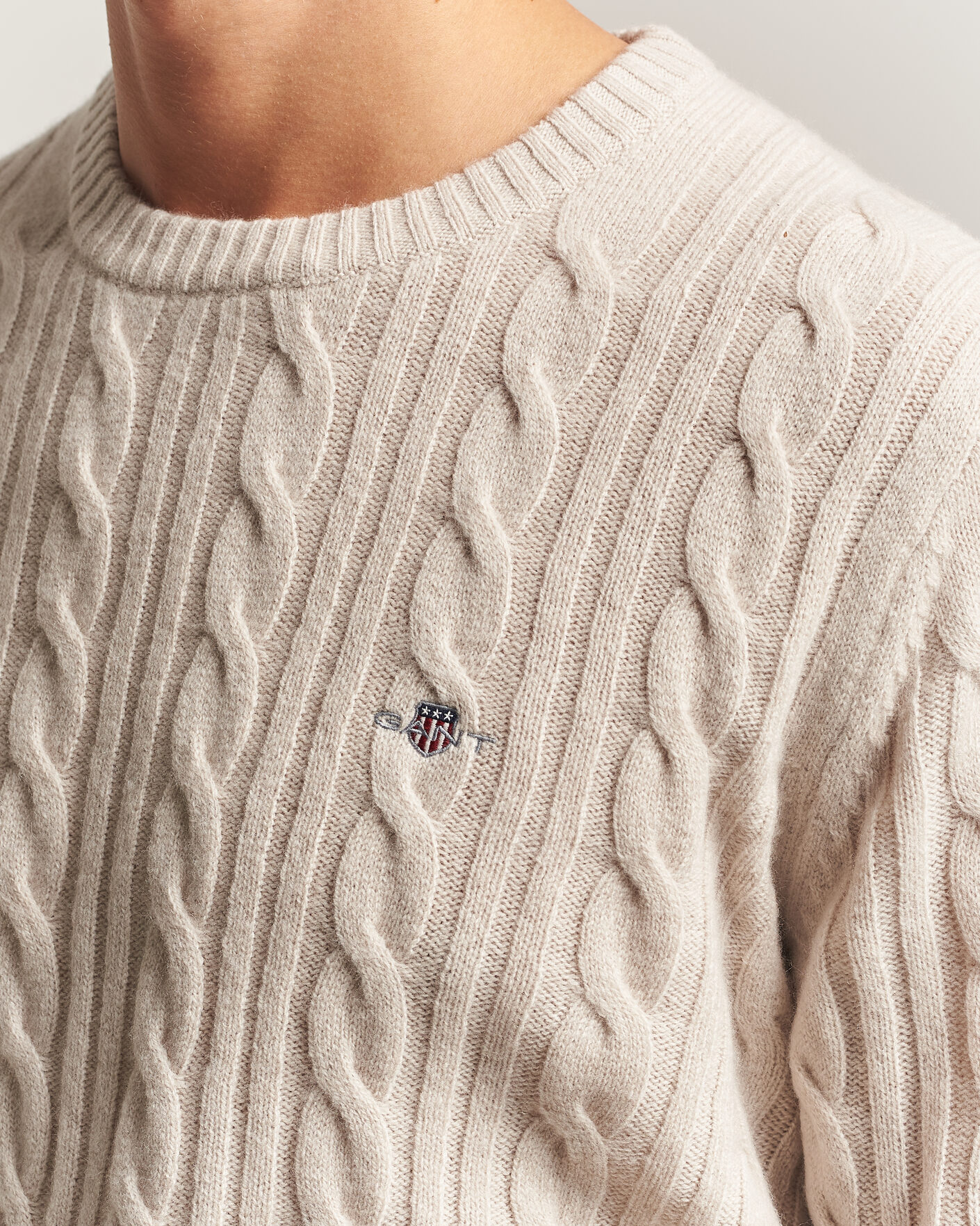 Heren | Truien | Gant | Lambswool Cable Crew Neck Clay Beige