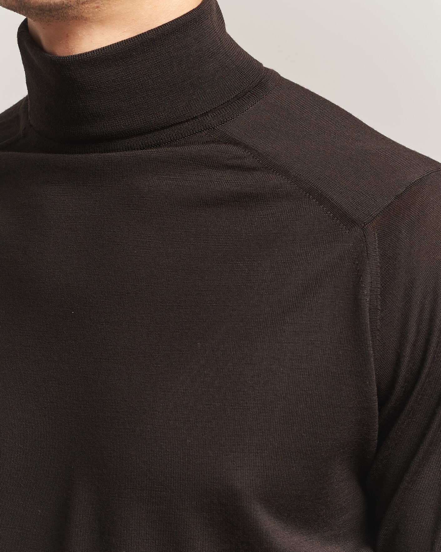 Heren | Truien | John Smedley | Cherwell Extra Fine Merino Rollneck Faulkner Brown