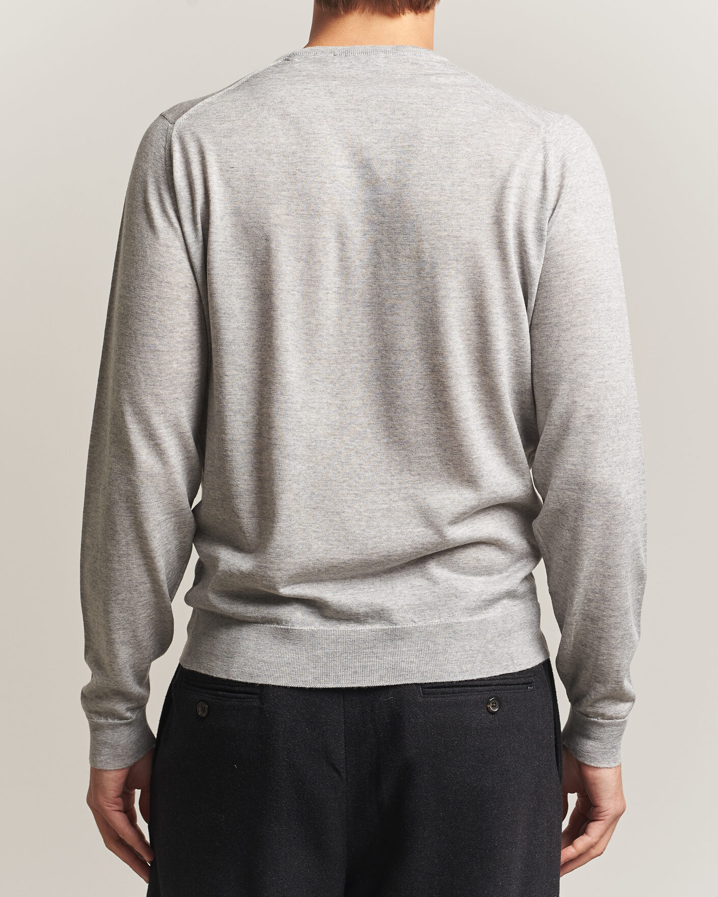 Heren | Truien | John Smedley | Lundy Extra Fine Merino Crew Neck Nimbus Grey