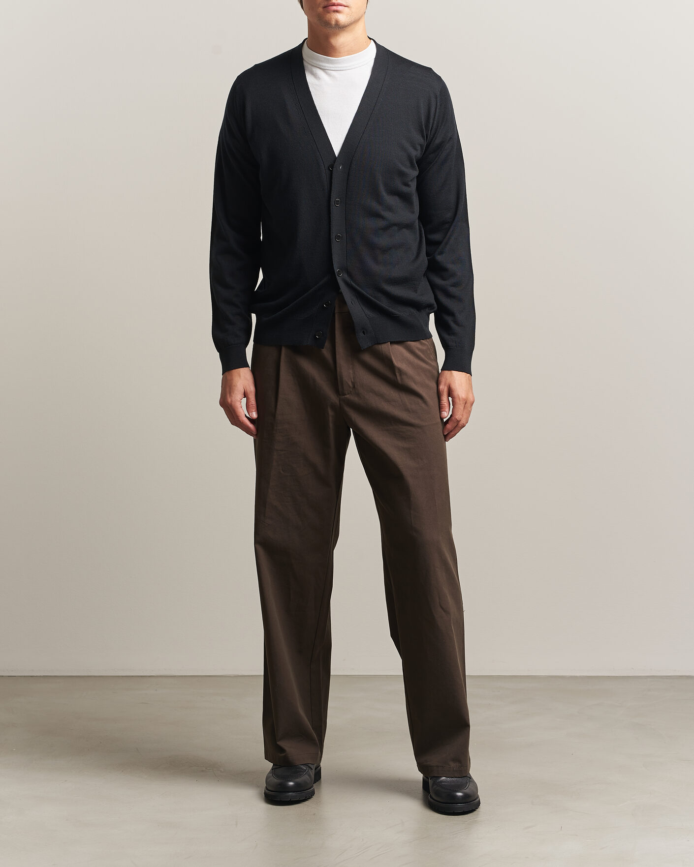 Heren | Truien | John Smedley | Bradrick Extra Fine Merino Cardigan Black