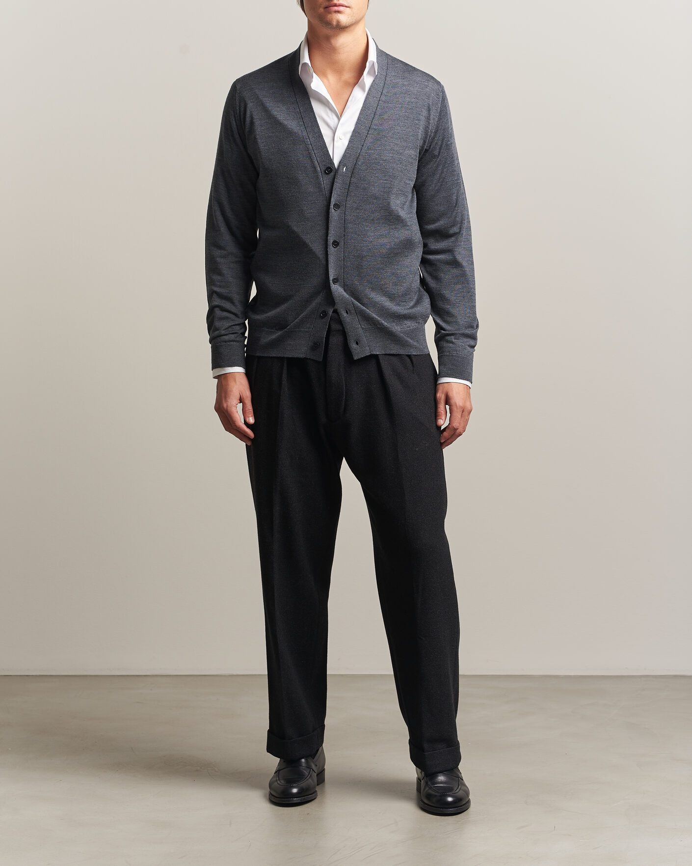 Heren | Truien | John Smedley | Bradrick Extra Fine Merino Cardigan Charcoal