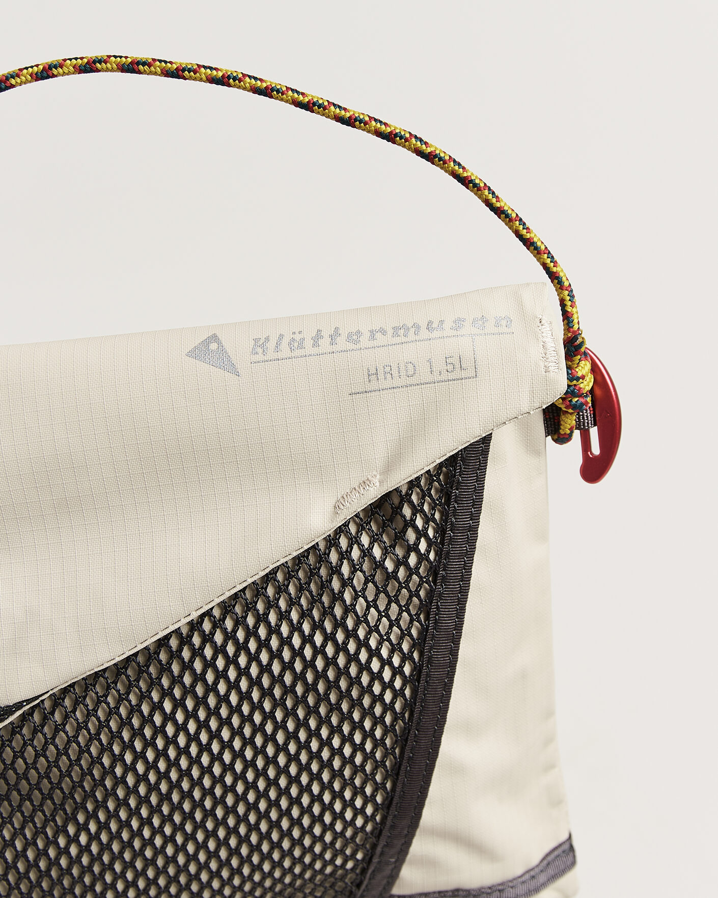Heren | Tassen | Klättermusen | Hrid WP 1,5L Accessory Bag Silver Creme