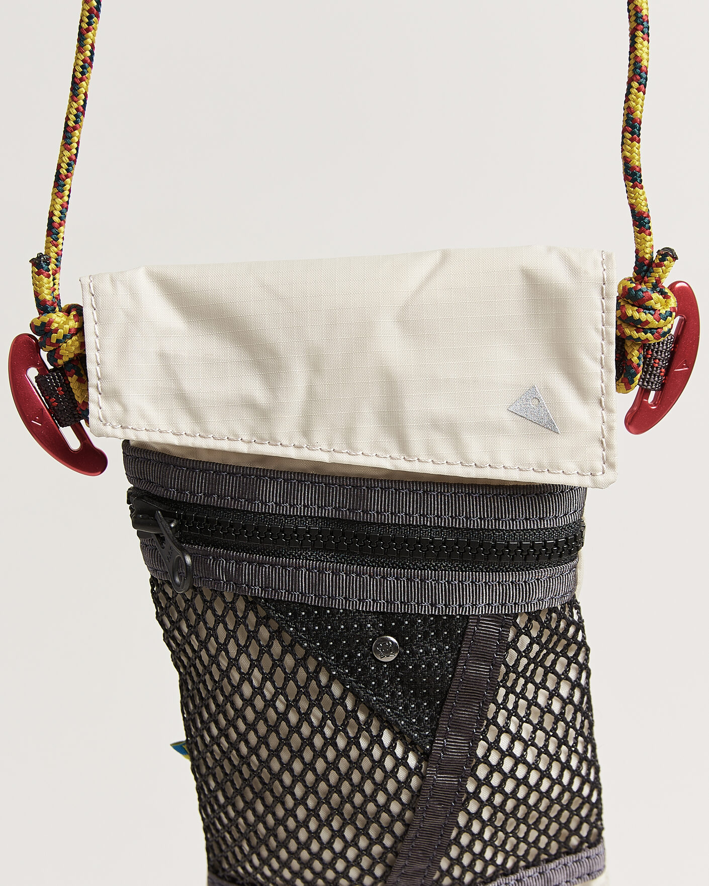 Heren | Tassen | Klättermusen | Algir Lanyard Pocket Bag Putty Grey