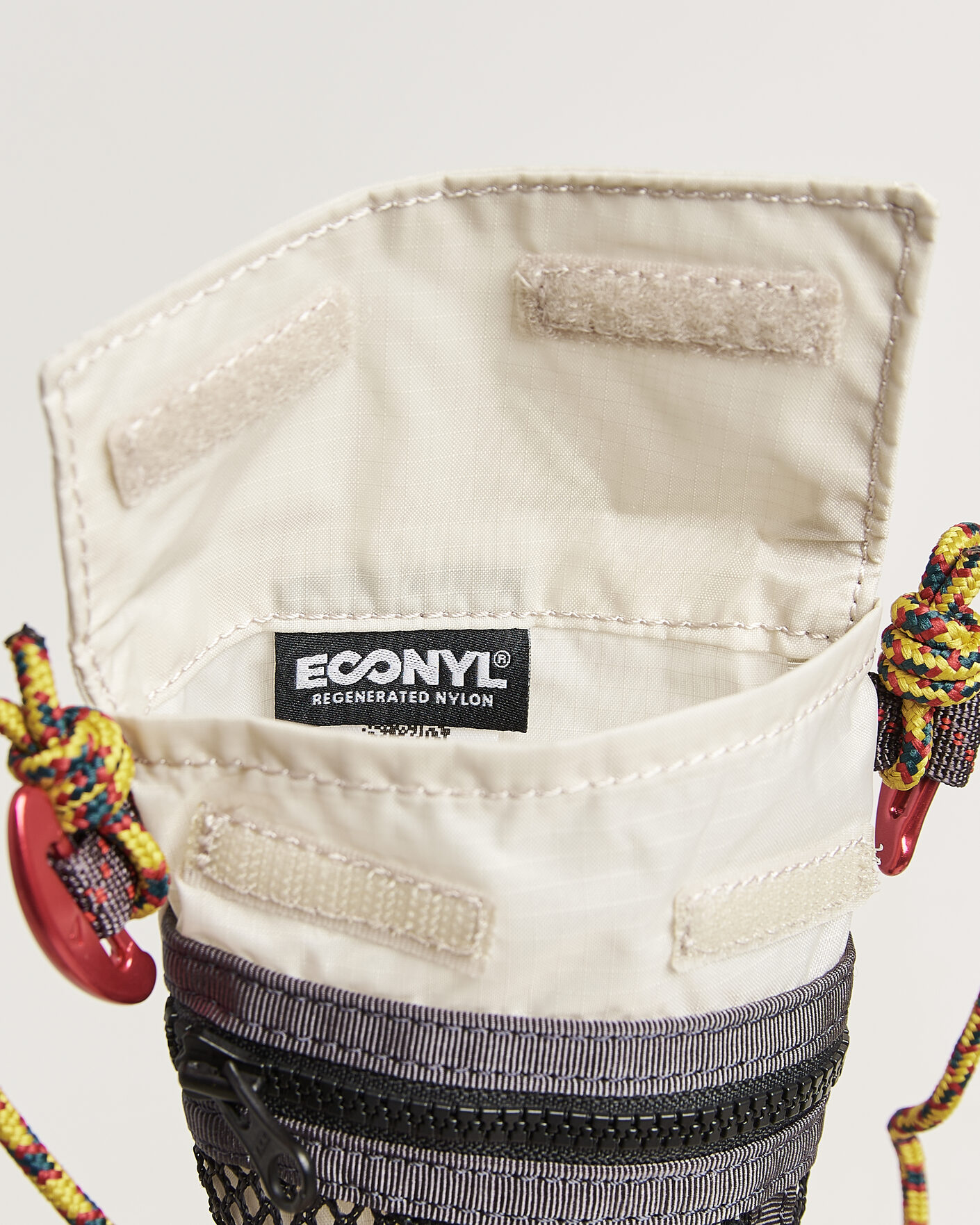 Heren | Tassen | Klättermusen | Algir Lanyard Pocket Bag Putty Grey