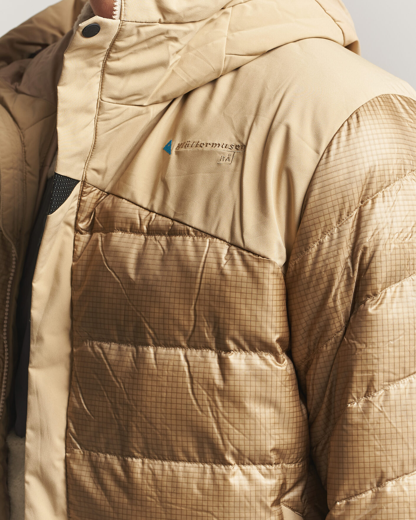 Heren | Jassen | Klättermusen | Rå Hood Jacket Warm Sand