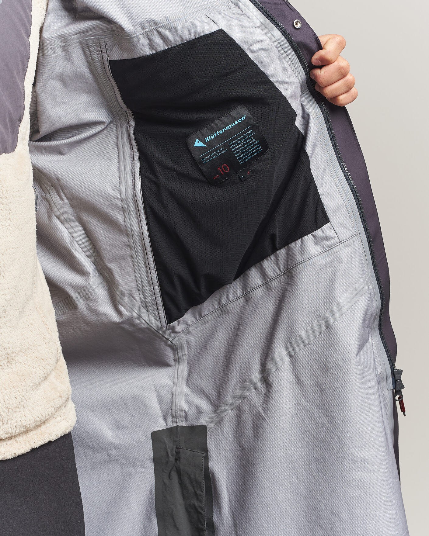 Heren | Jassen | Klättermusen | Syr Hood Parka Raven