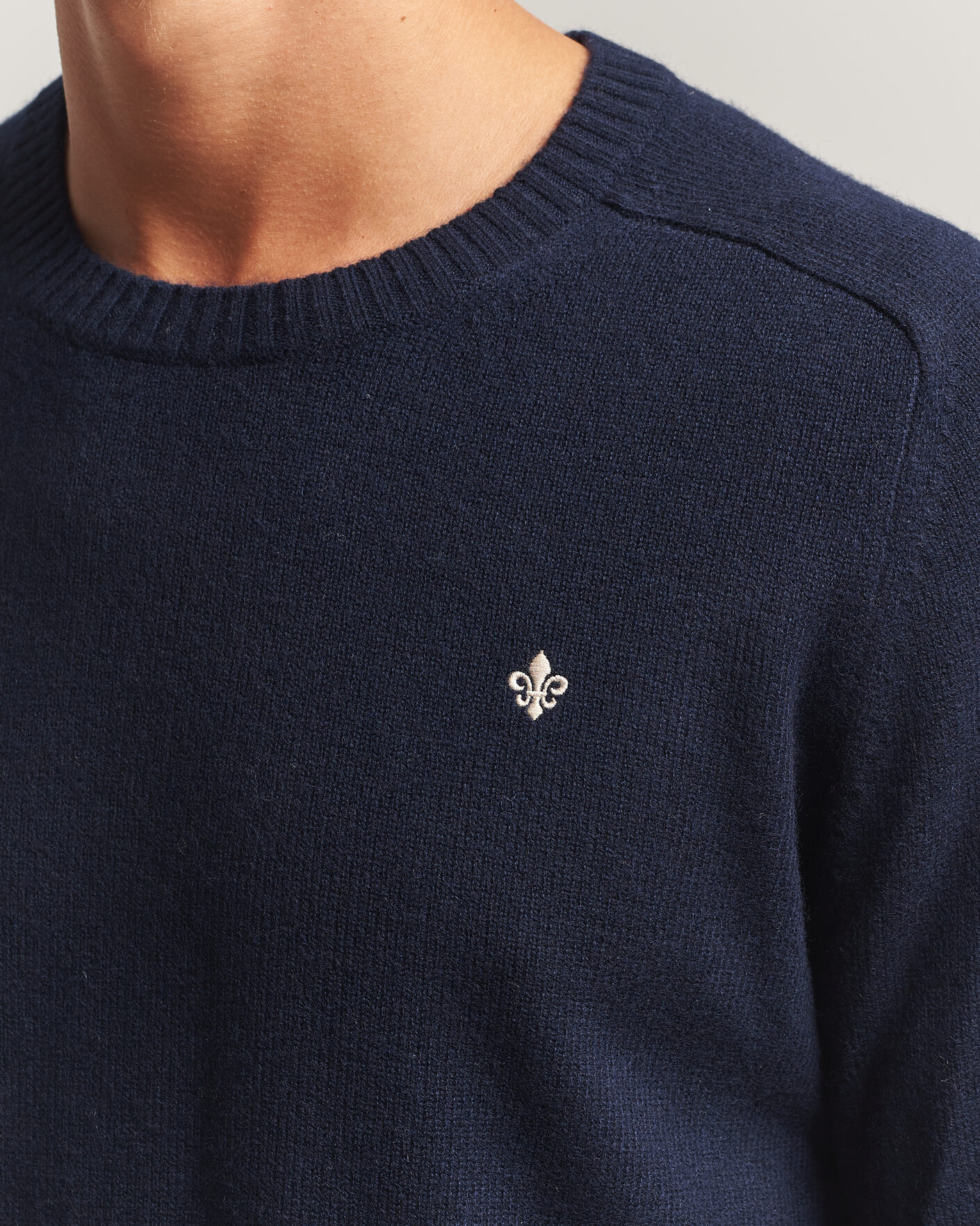 Heren | Truien | Morris | Hertford Lambswool Crew Neck Navy