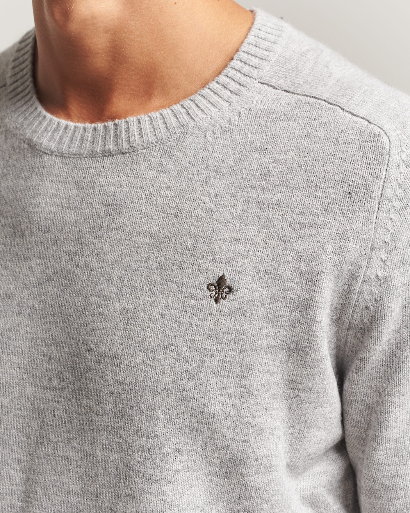 Heren | Truien | Morris | Hertford Lambswool Crew Neck Grey