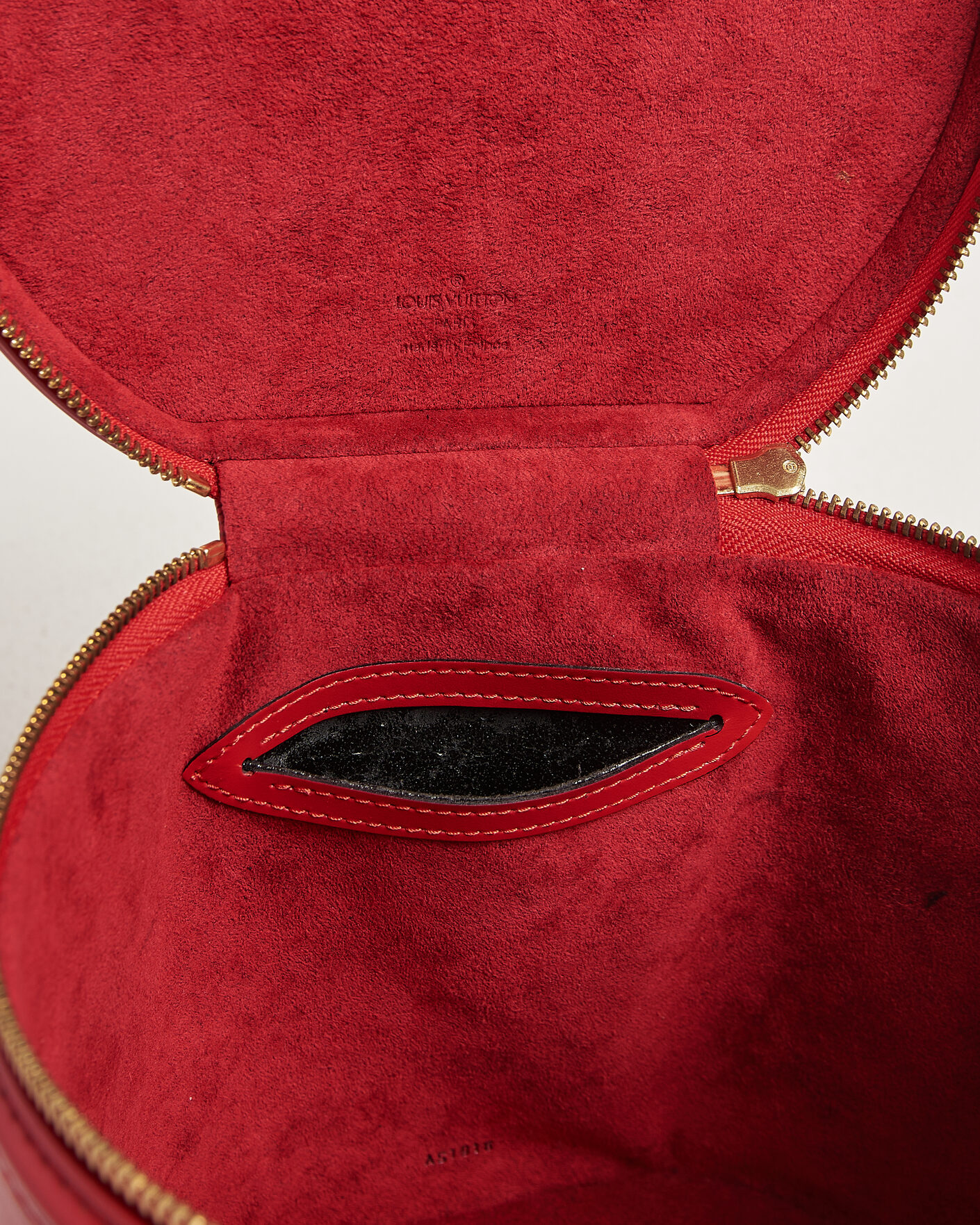 Heren | Pre-Owned & Vintage Bags | Louis Vuitton Pre-Owned | Cannes Vanity Case Epi Leather Red