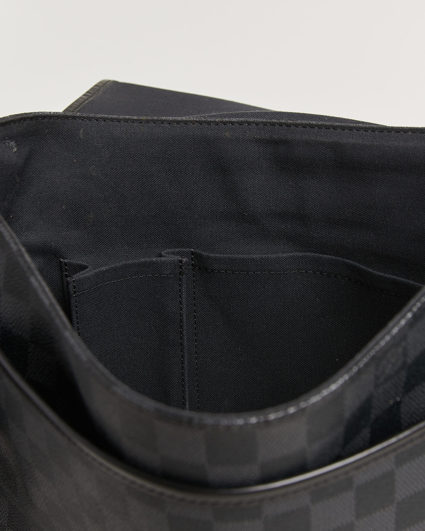 Heren | Pre-Owned & Vintage Bags | Louis Vuitton Pre-Owned | Daniel MM Shoulder Bag Damier Graphite