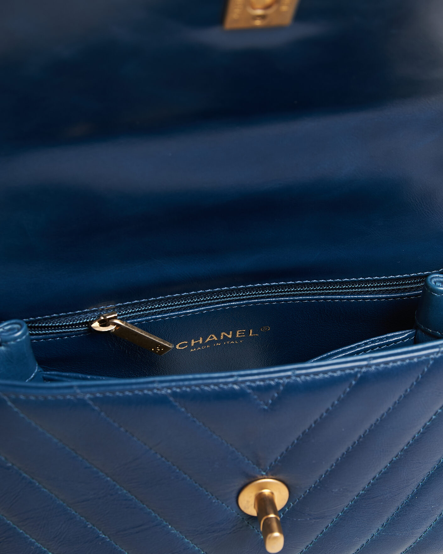 Heren | Pre-Owned & Vintage Bags | Chanel Pre-Owned | Coco Handle Chevron Bag Blue