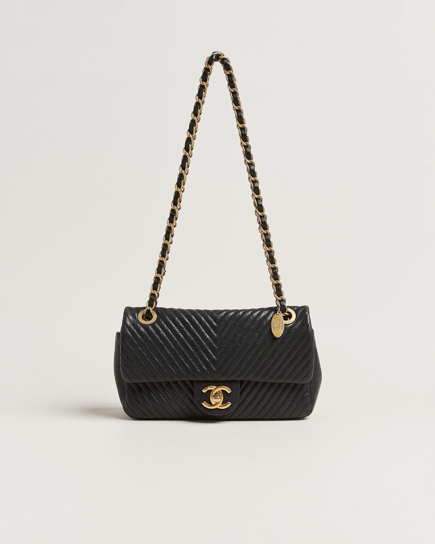 Heren | Pre-Owned & Vintage Bags | Chanel Pre-Owned | Chevron Small Flap Bag Black
