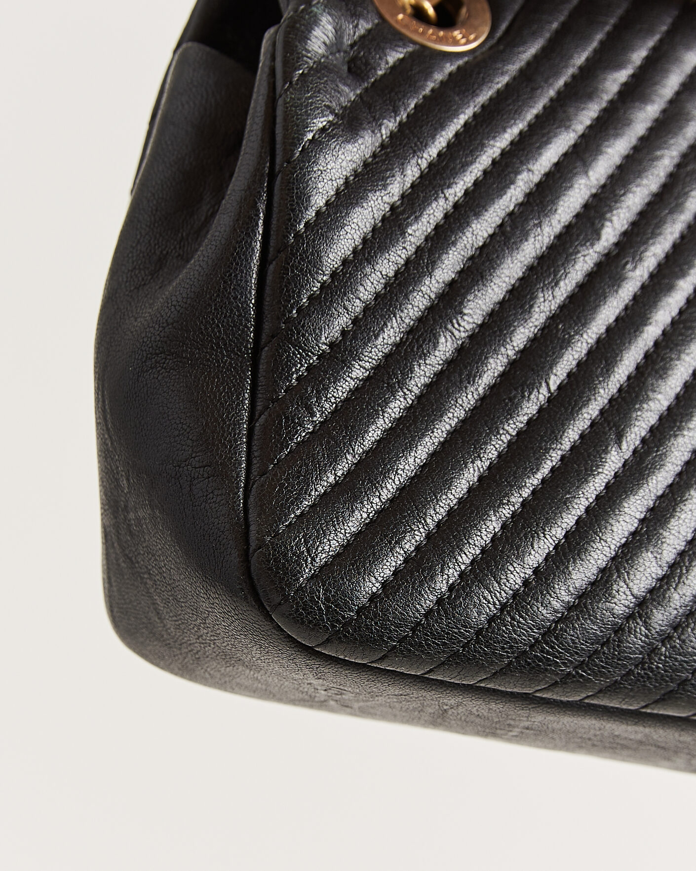 Heren | Pre-Owned & Vintage Bags | Chanel Pre-Owned | Chevron Small Flap Bag Black