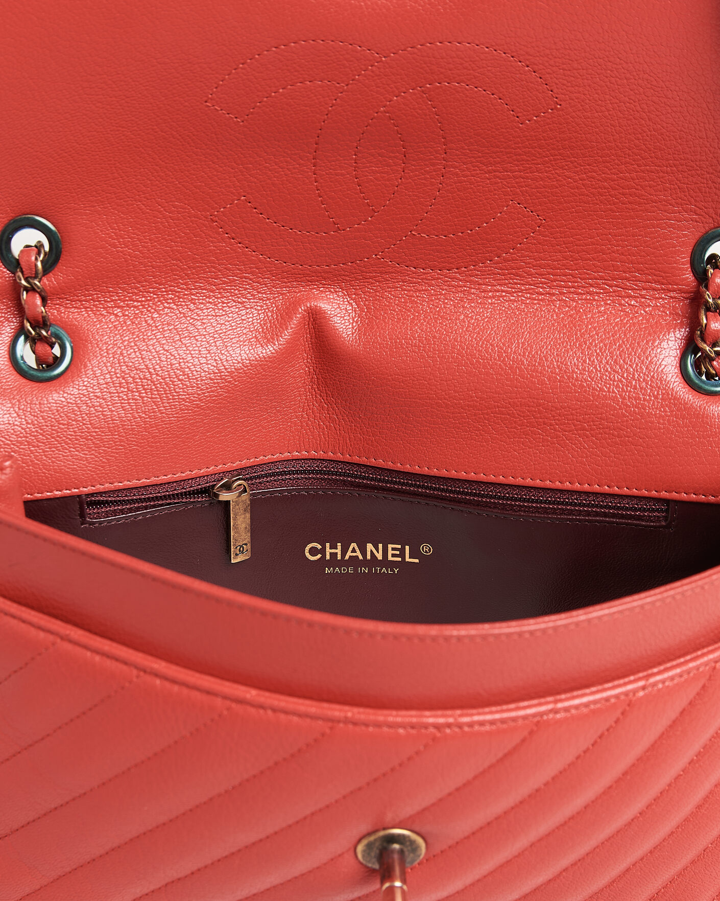 Heren | Pre-Owned & Vintage Bags | Chanel Pre-Owned | Chevron Medium Flap Bag Coral