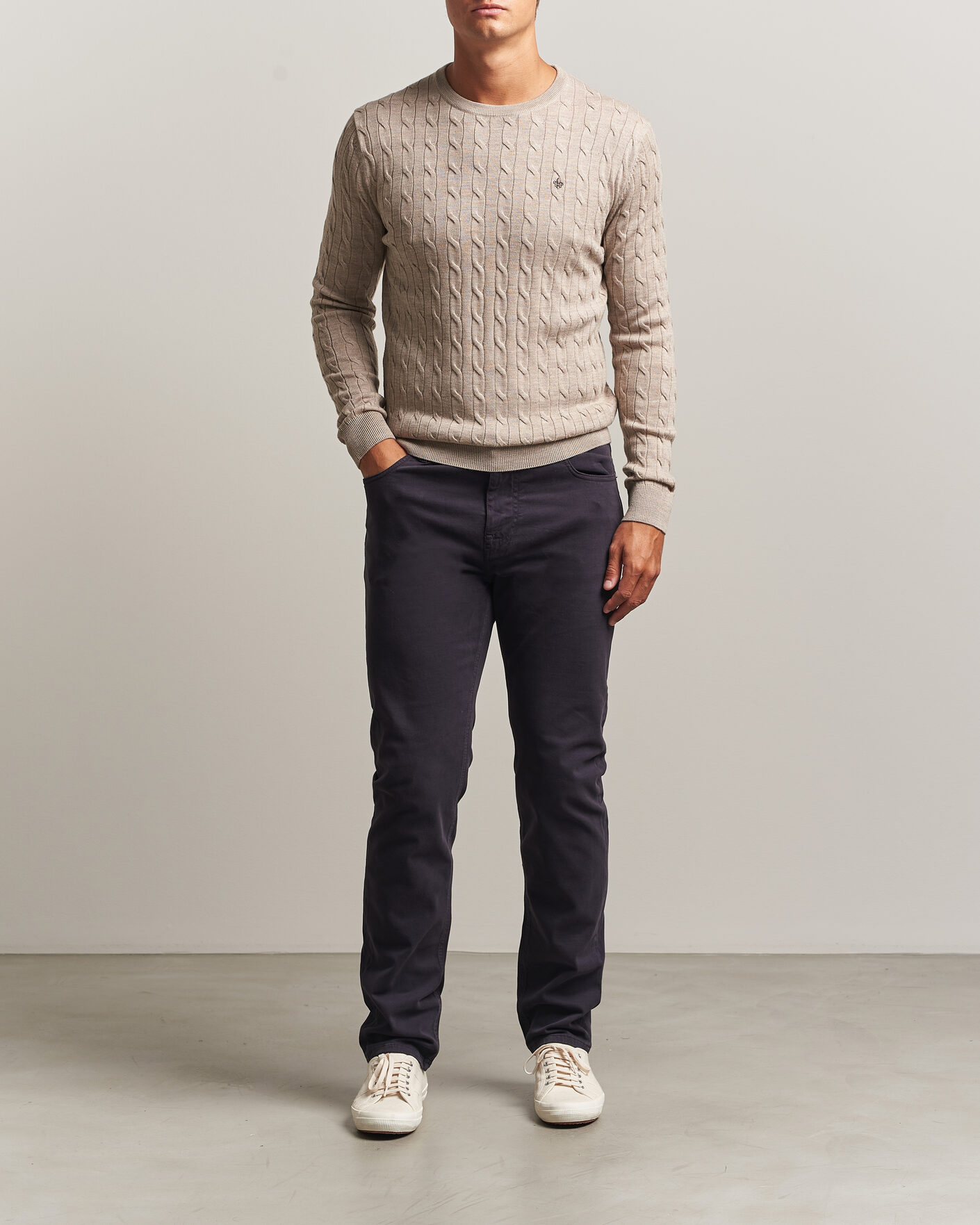 Heren | Truien | Morris | Merino Cable O-Neck Khaki