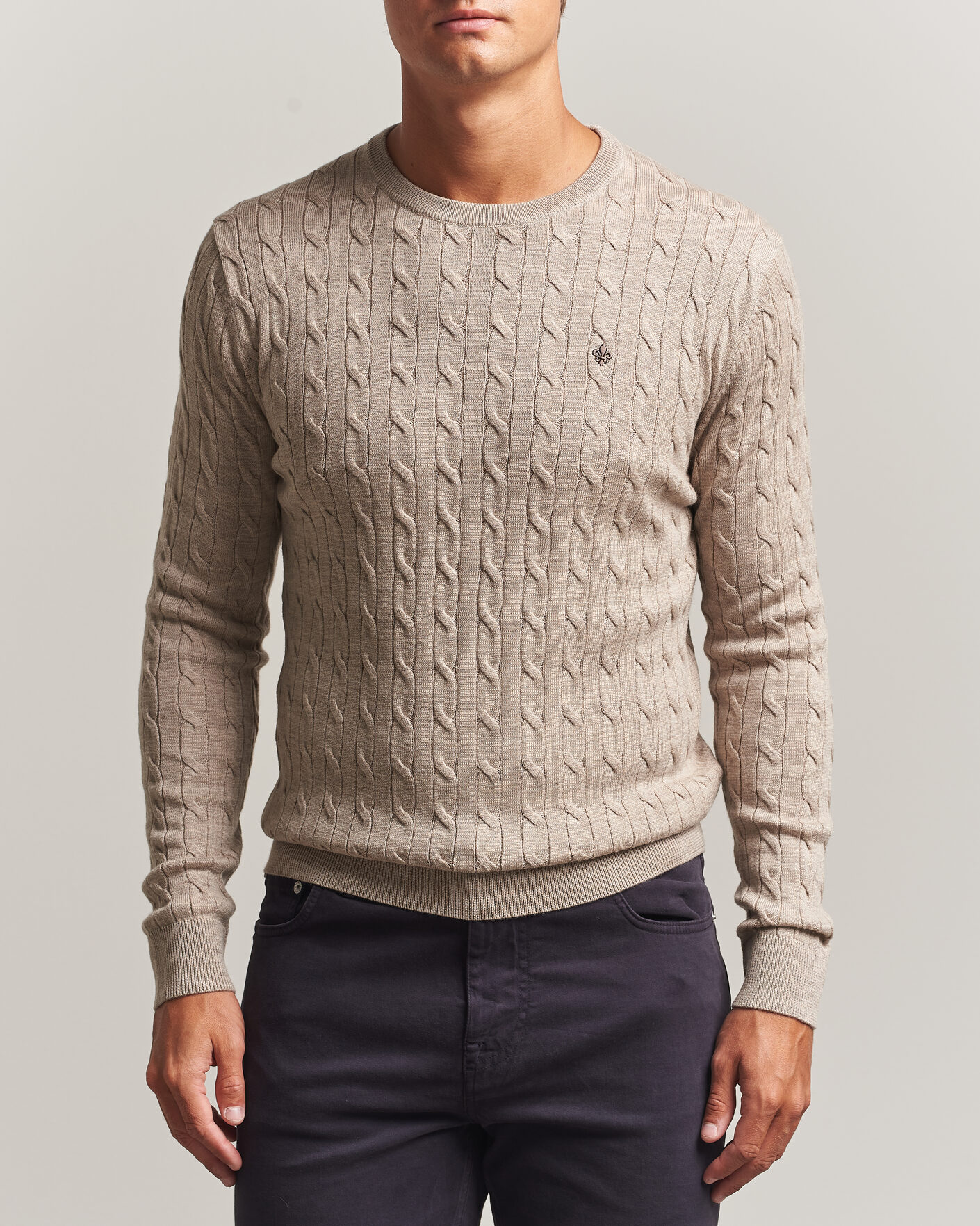 Heren | Truien | Morris | Merino Cable O-Neck Khaki