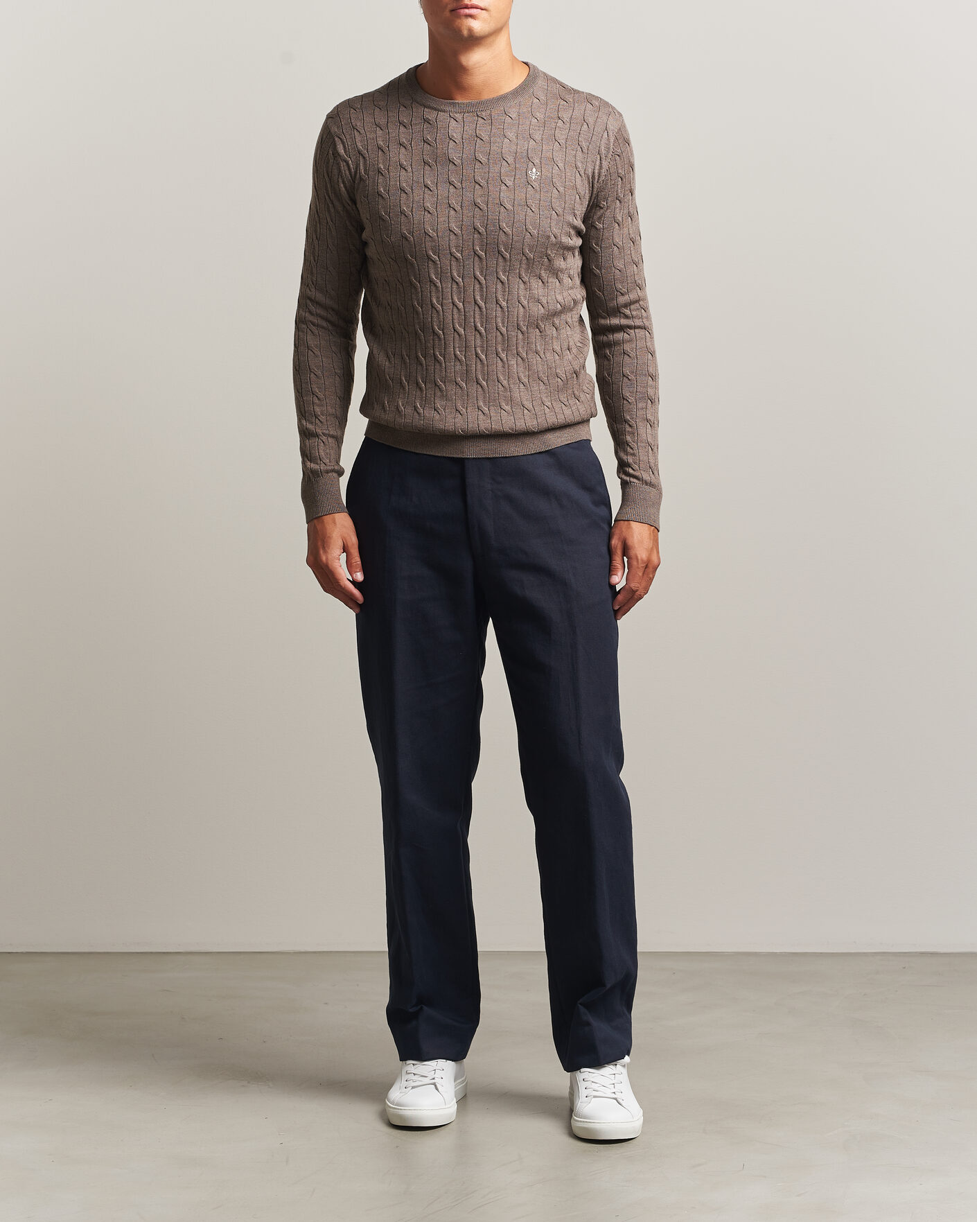 Heren | Truien | Morris | Merino Cable O-Neck Brown