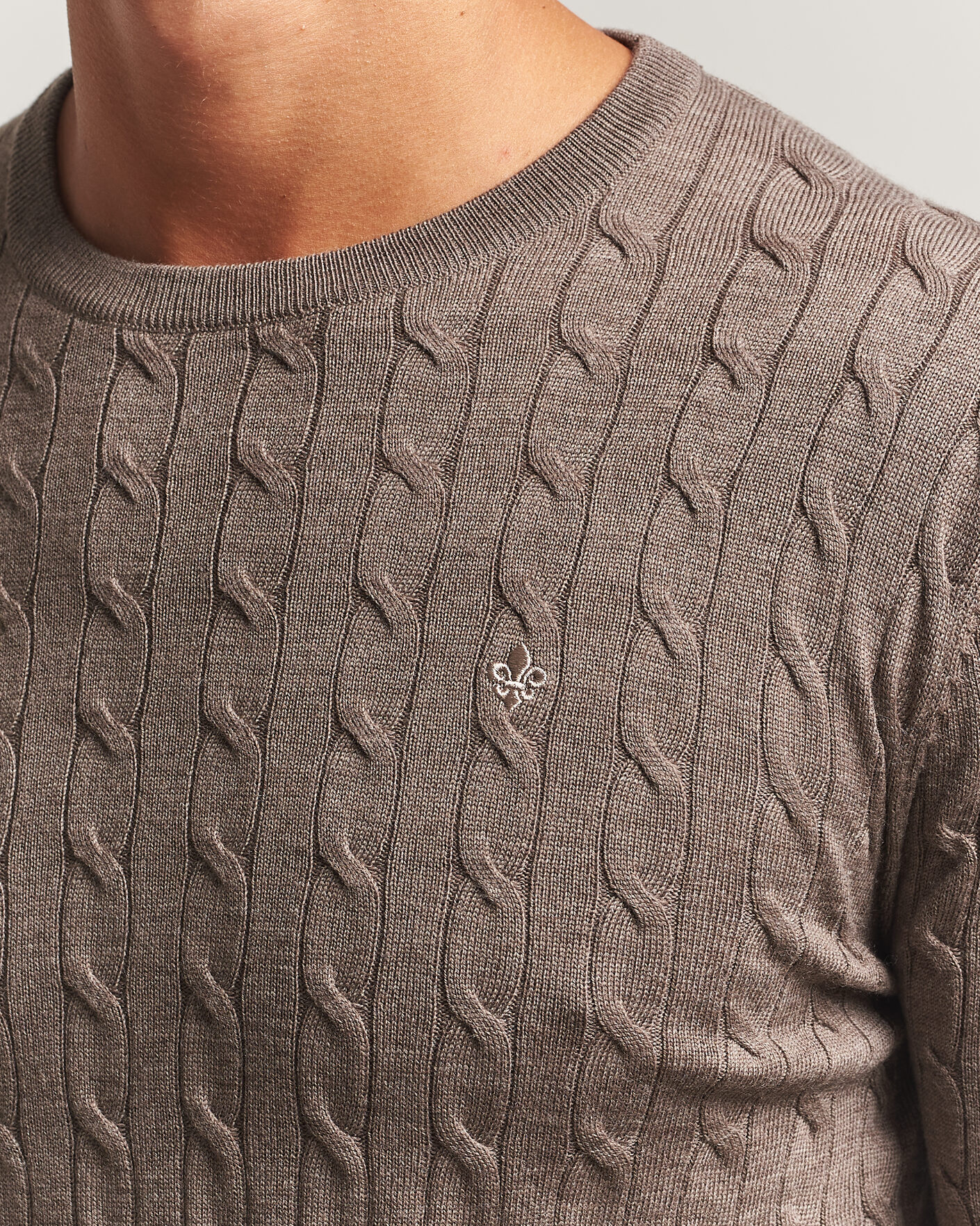 Heren | Truien | Morris | Merino Cable O-Neck Brown