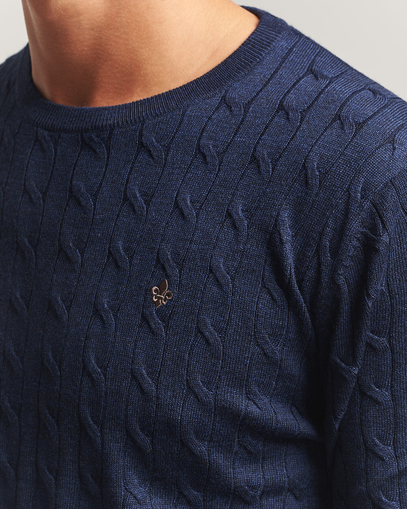 Heren | Truien | Morris | Merino Cable O-Neck Navy