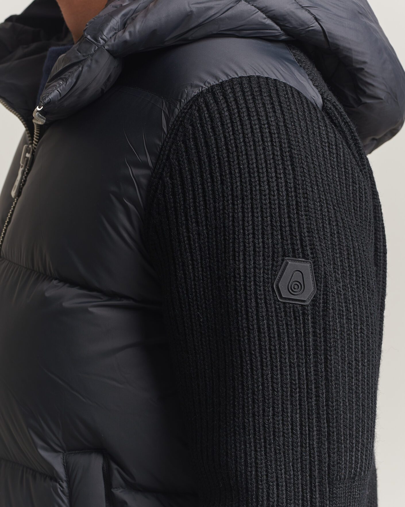 Heren | Jassen | Sail Racing | Ridge Hooded Hybrid Jacket Carbon