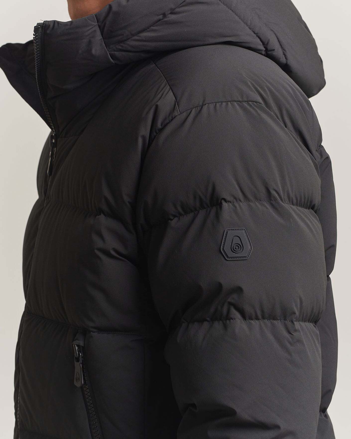 Heren | Jassen | Sail Racing | Cloud Stretch Down Hooded Jacket Carbon