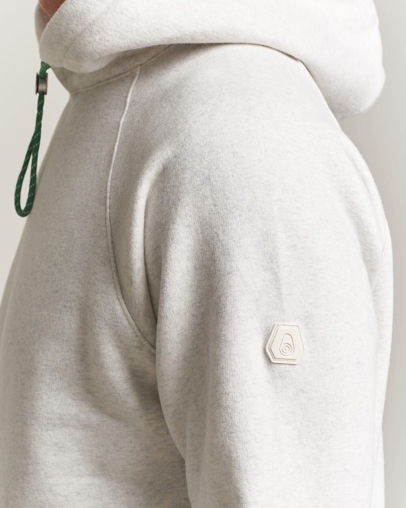 Heren | Truien | Sail Racing | Flow Hoodie Light Grey Melange